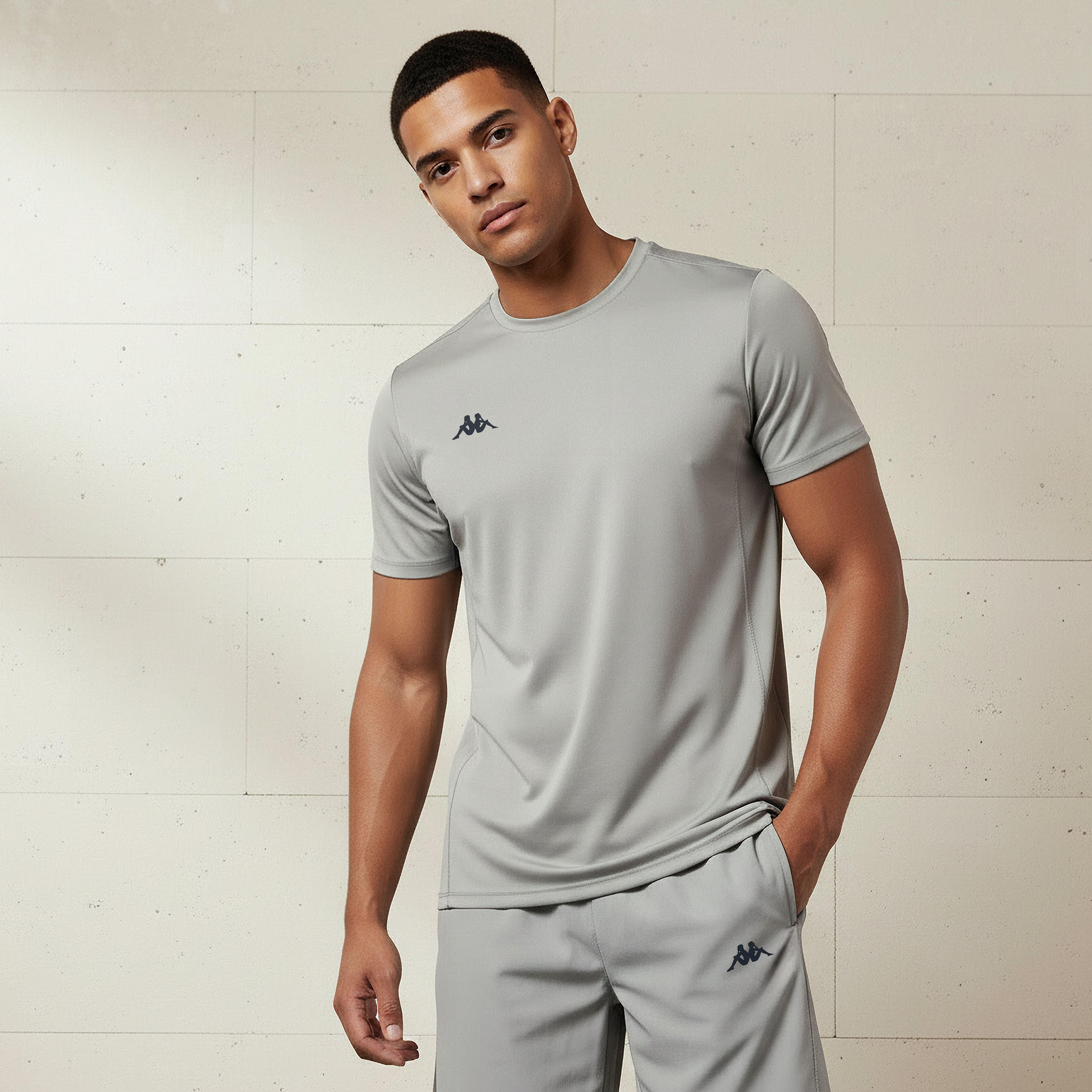 تيشيرت رياضي بطبعات شعار للرجال من كابا-men-clothing-sportswearandactivewear-tshirtsandpolos-image-4