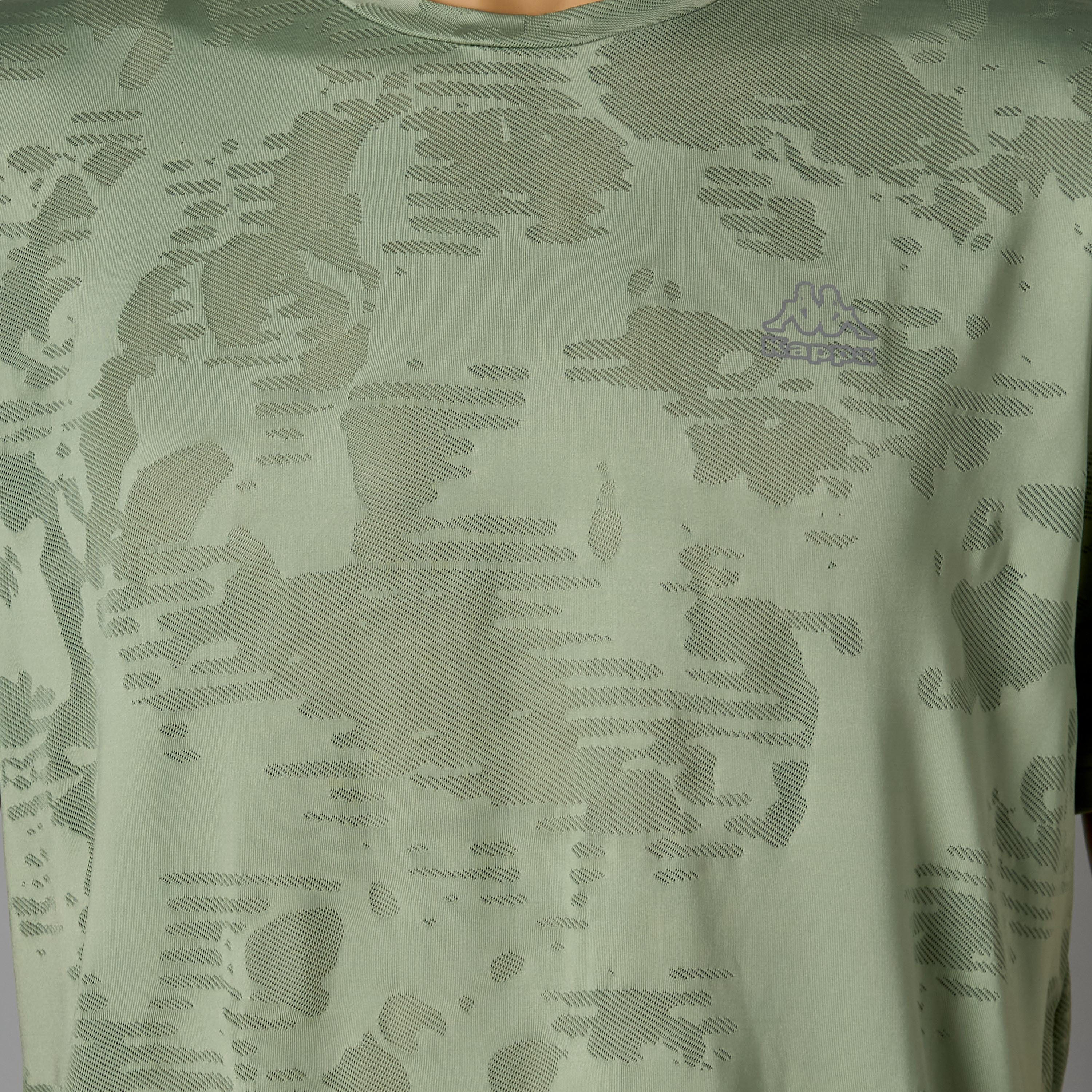 تيشيرت رجالي مطاطي من كابا-men-clothing-sportswearandactivewear-tshirtsandpolos-image-2