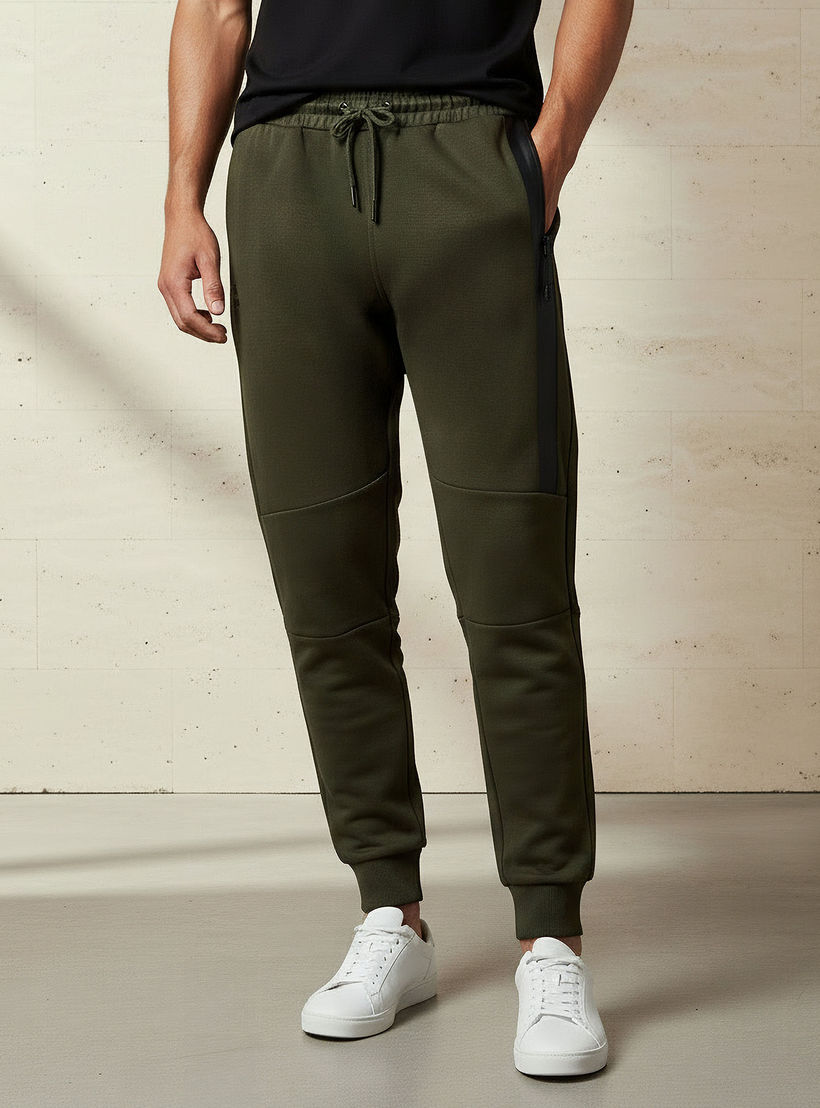 بنطلون رياضي بجيوب بسحاب حراري من كابا-men-clothing-sportswearandactivewear-tracksuits-image-1