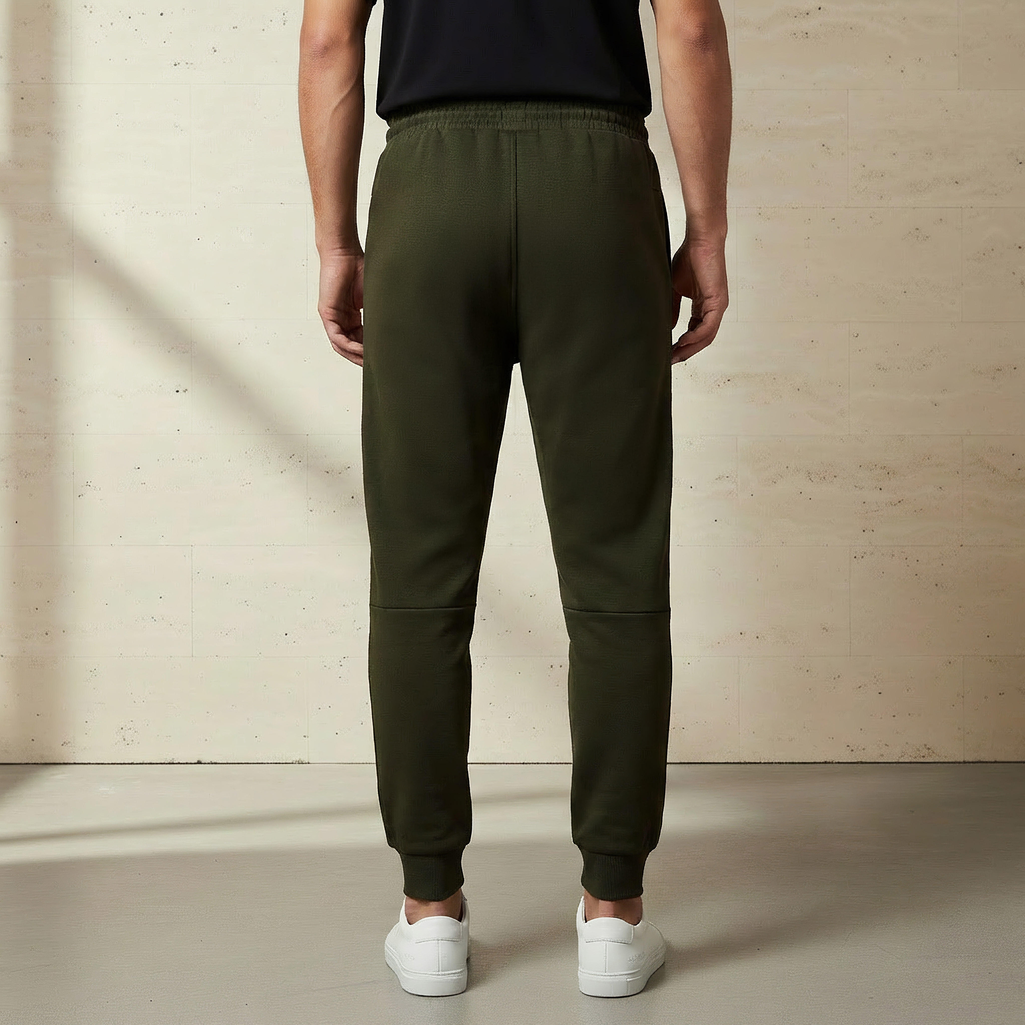 بنطلون رياضي بجيوب بسحاب حراري من كابا-men-clothing-sportswearandactivewear-tracksuits-image-3