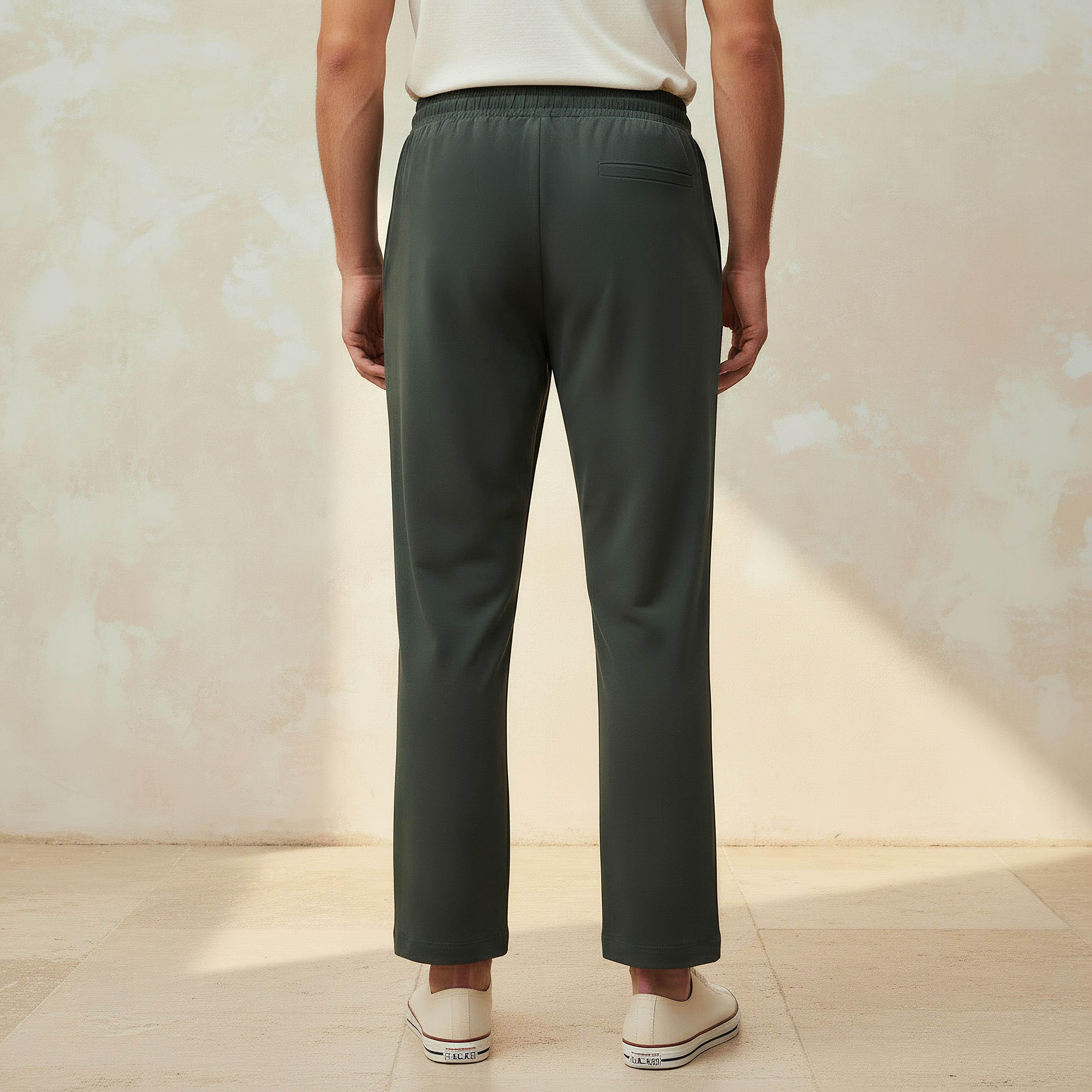 بنطلون رياضي برباط خصر للرجال من لاف بانجولين-men-clothing-sportswearandactivewear-tracksuits-image-4
