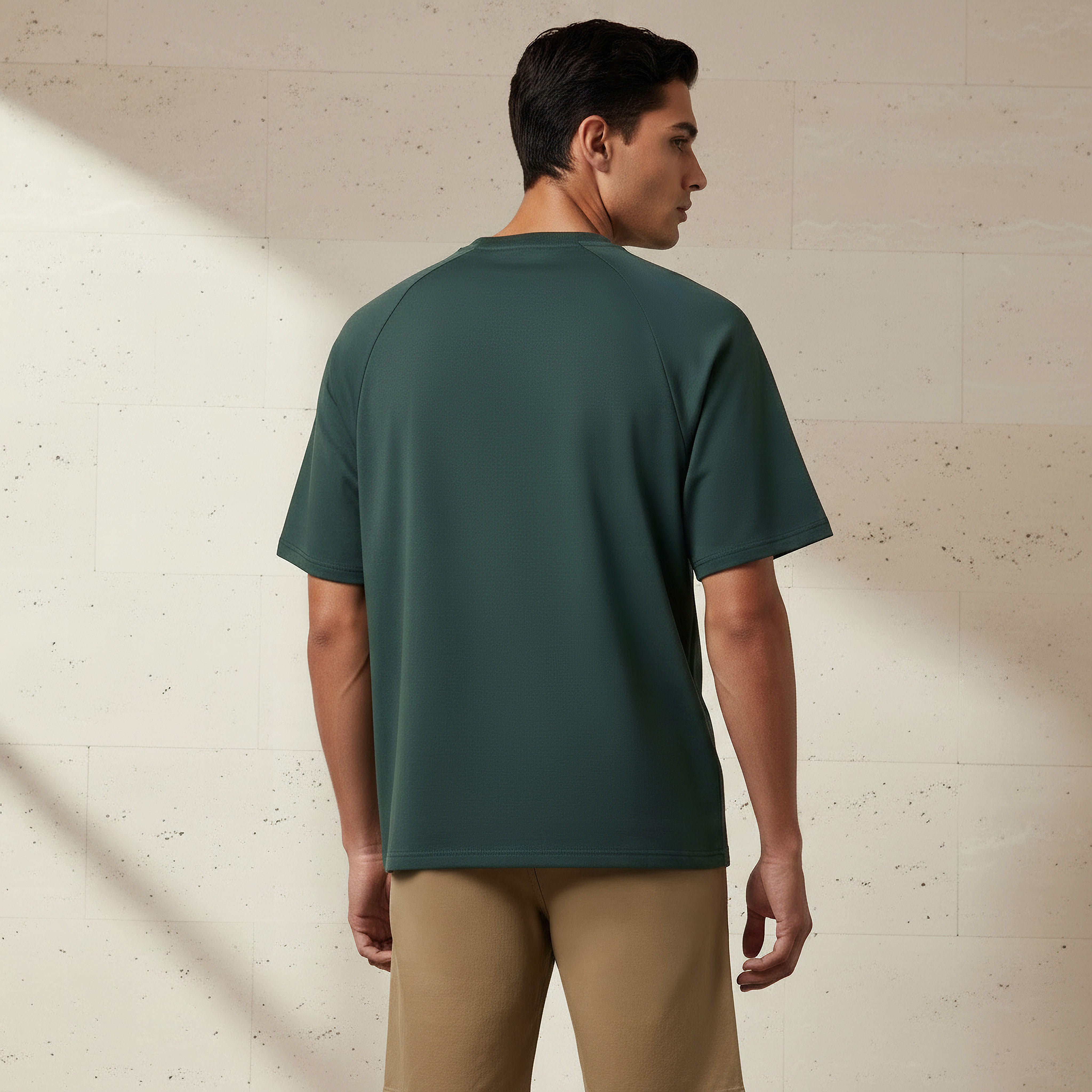 تيشيرت فضفاض بأكمام قصيرة للرجال من لاف بانجولين-men-clothing-sportswearandactivewear-tshirtsandpolos-image-1