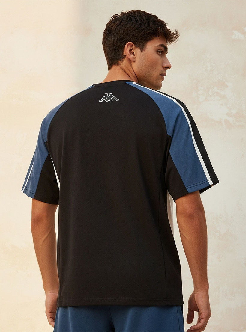 تيشيرت قابل للتمدد في اتجاهين من كابا-men-clothing-sportswearandactivewear-tshirtsandpolos-image-4