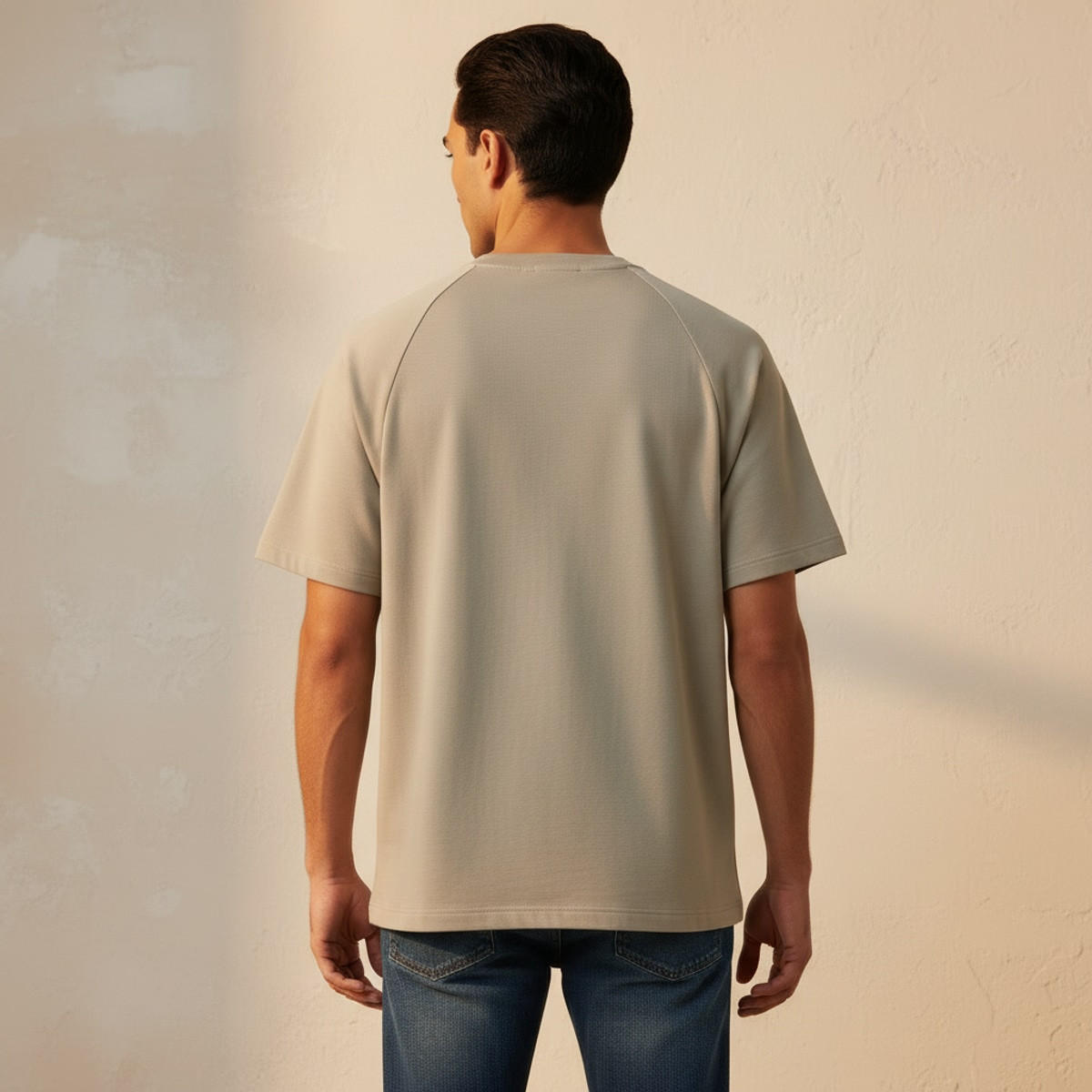تيشيرت مرن فضفاض من لوف بانجولين-men-clothing-sportswearandactivewear-tshirtsandpolos-image-3
