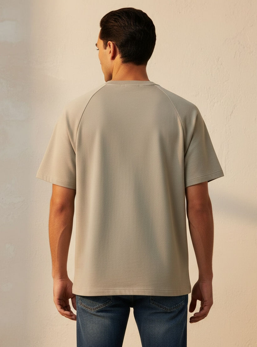 تيشيرت مرن فضفاض من لوف بانجولين-men-clothing-sportswearandactivewear-tshirtsandpolos-image-3
