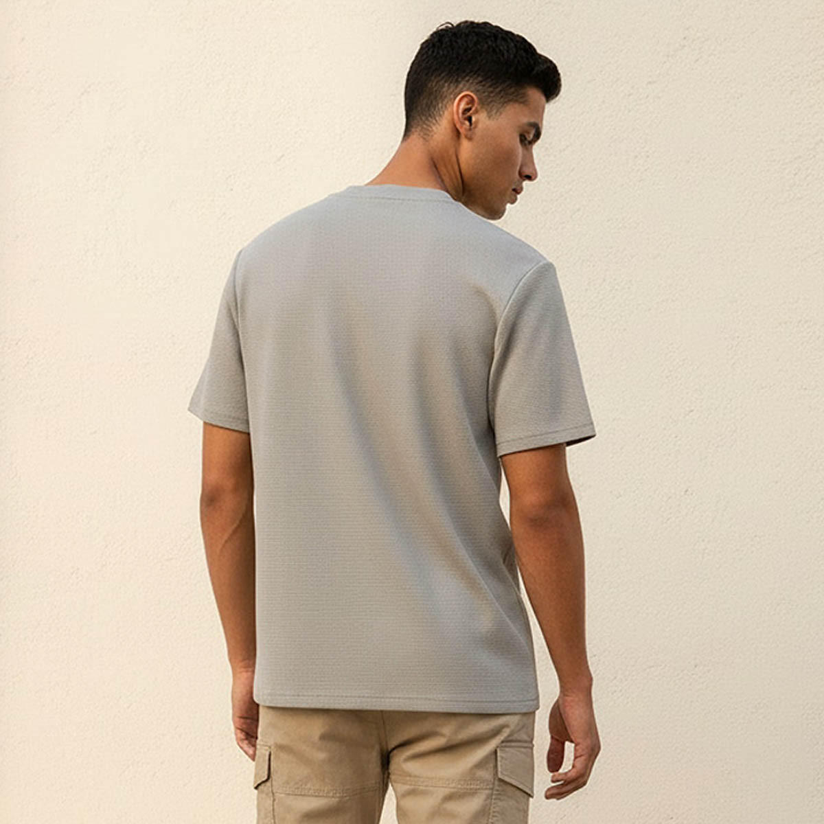 تيشيرت بنمط وافل بارز الملمس للرجال من لاف بانجولين-men-clothing-sportswearandactivewear-tshirtsandpolos-image-4