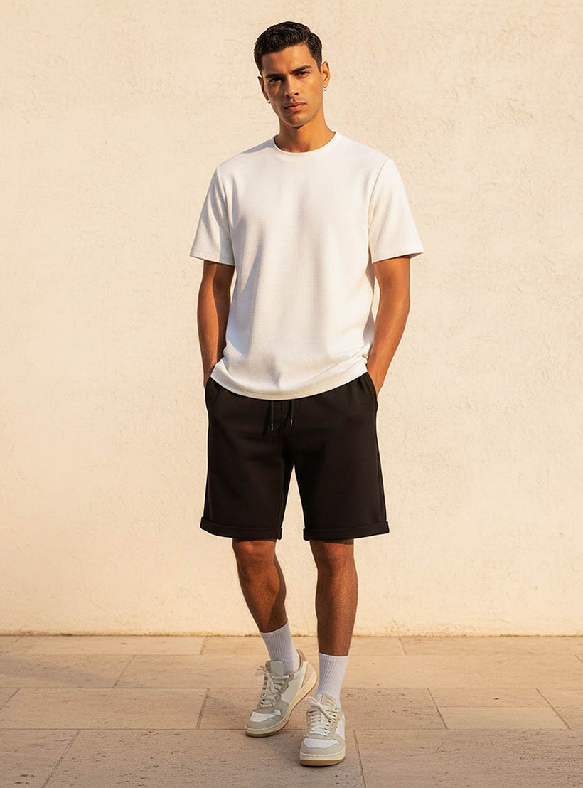 تيشيرت بنمط وافل بارز الملمس للرجال من لاف بانجولين-men-clothing-sportswearandactivewear-tshirtsandpolos-image-3