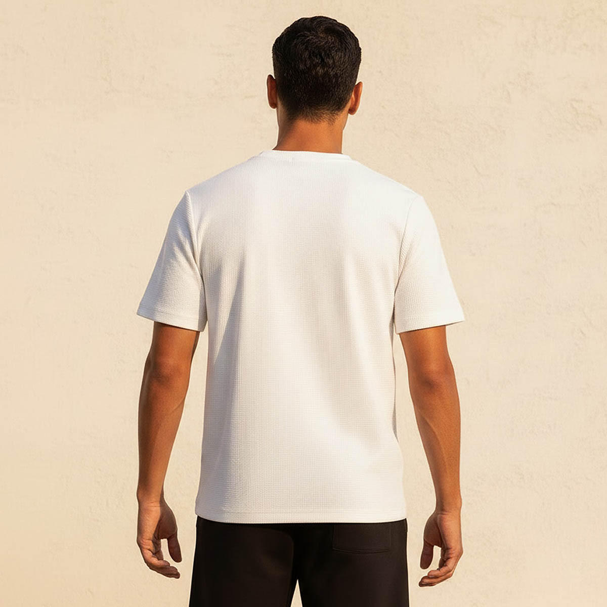 تيشيرت بنمط وافل بارز الملمس للرجال من لاف بانجولين-men-clothing-sportswearandactivewear-tshirtsandpolos-image-4