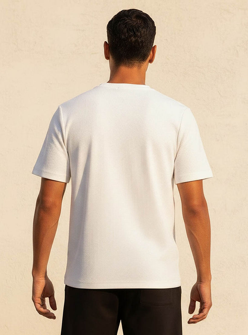 تيشيرت بنمط وافل بارز الملمس للرجال من لاف بانجولين-men-clothing-sportswearandactivewear-tshirtsandpolos-image-4