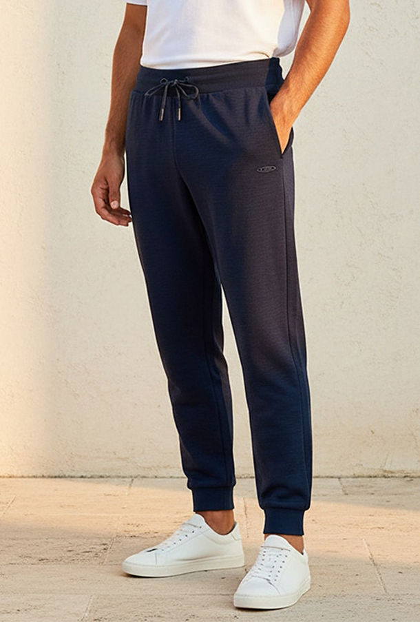 بنطلون جوجرز بملمس بارز من كابا-sports-men-clothing-bottoms-image-1