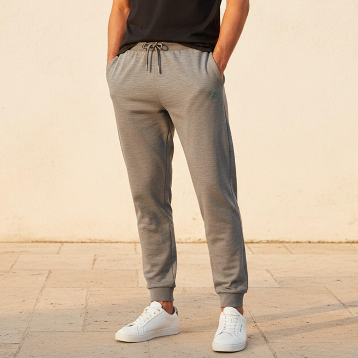 بنطلون جوجرز بملمس بارز من كابا-men-clothing-sportswearandactivewear-bottoms-joggers-image-1