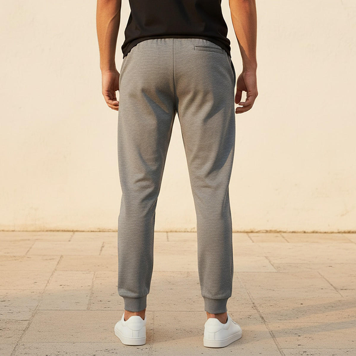 بنطلون جوجرز بملمس بارز من كابا-men-clothing-sportswearandactivewear-bottoms-joggers-image-4