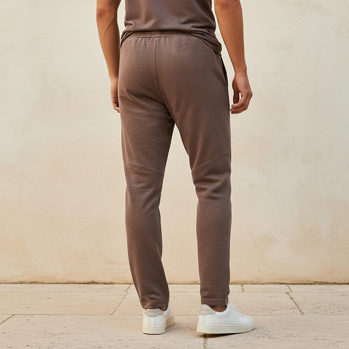 بنطلون رياضي بقصّة عادية وجيوب للرجال من كابا-men-clothing-sportswearandactivewear-bottoms-joggers-image-4