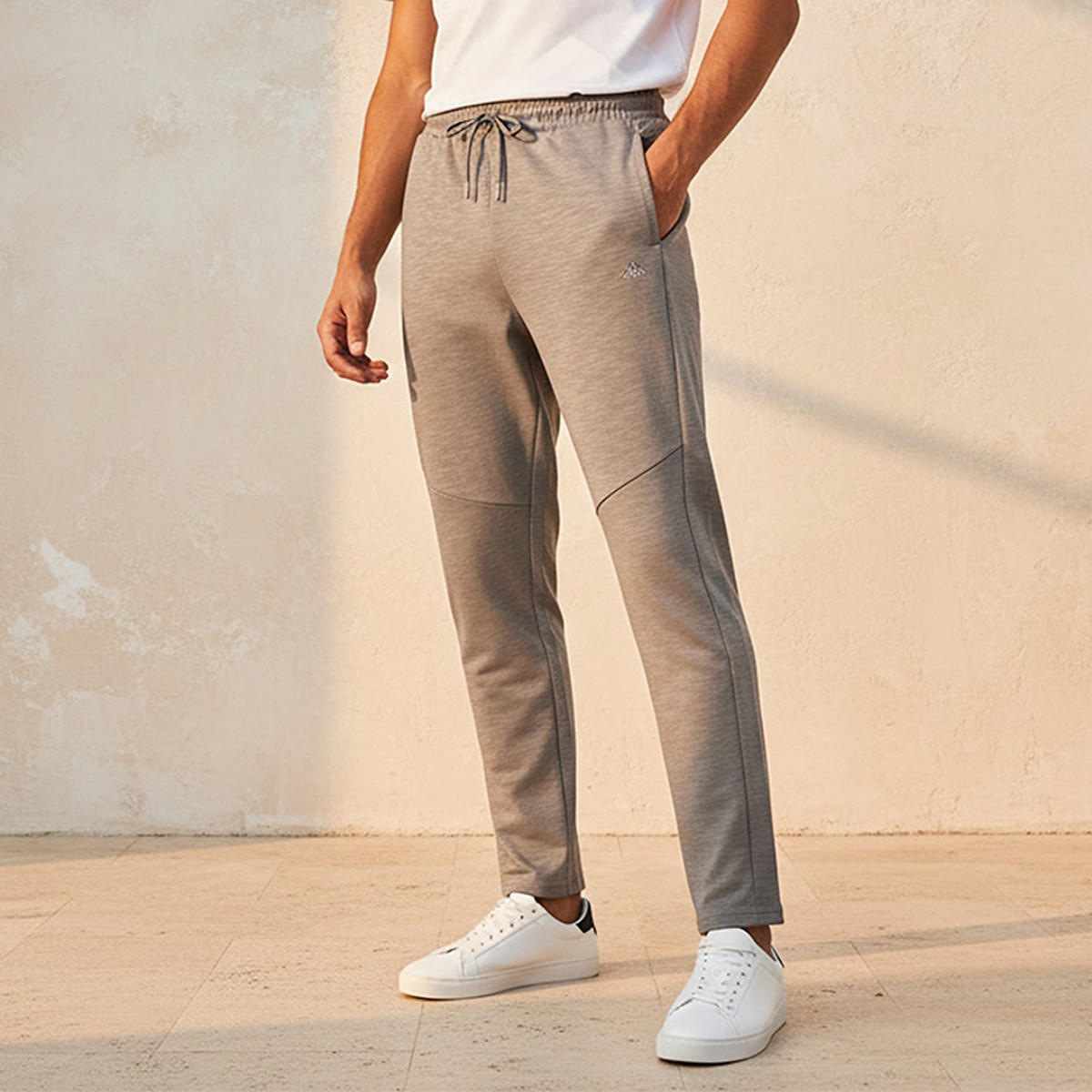بنطلون رياضي بقصّة عادية وجيوب للرجال من كابا-men-clothing-sportswearandactivewear-bottoms-joggers-image-1
