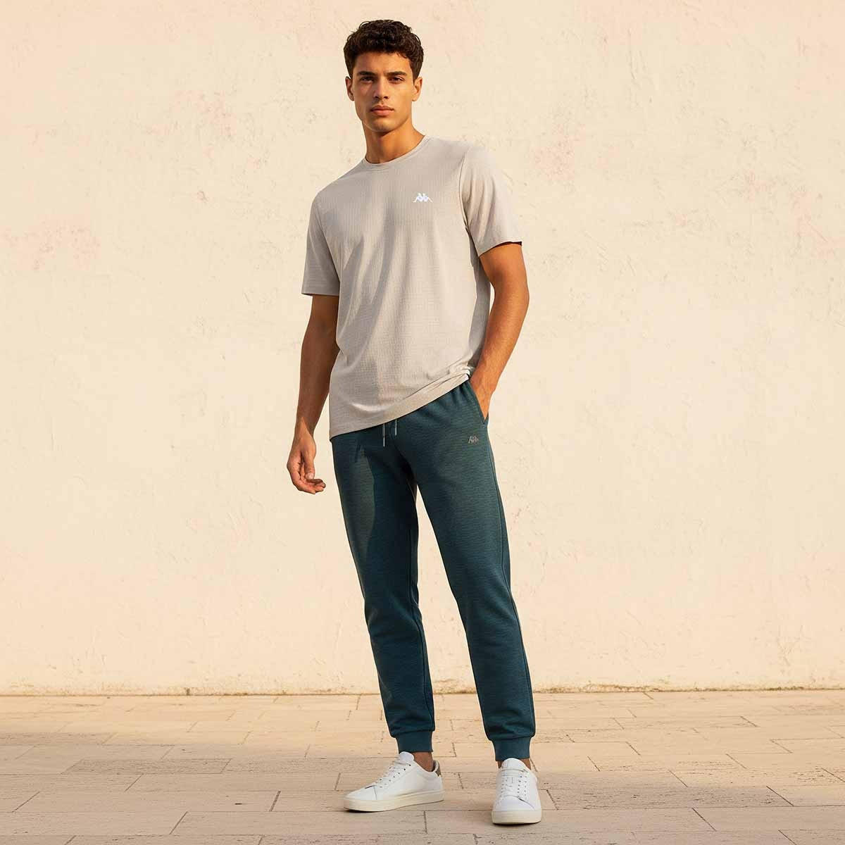 تيشيرت رياضي مطاطي بملمس بارز من كابا-men-clothing-sportswearandactivewear-tshirtsandpolos-image-3