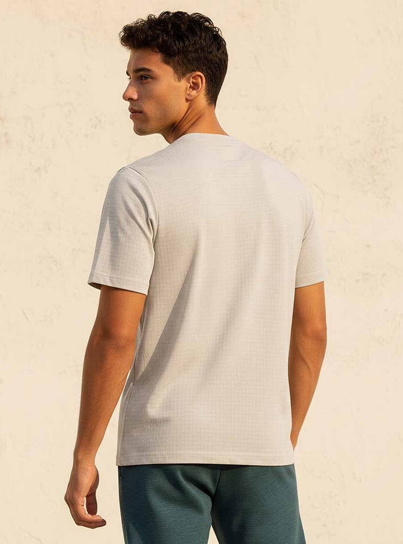 تيشيرت رياضي مطاطي بملمس بارز من كابا-men-clothing-sportswearandactivewear-tshirtsandpolos-image-4