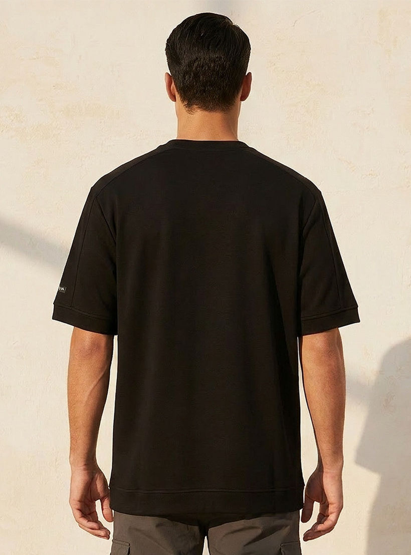 تيشيرت بلون موحد قابل للتمدد في اتجاهين من لاف بانجولين-men-clothing-sportswearandactivewear-tshirtsandpolos-image-4