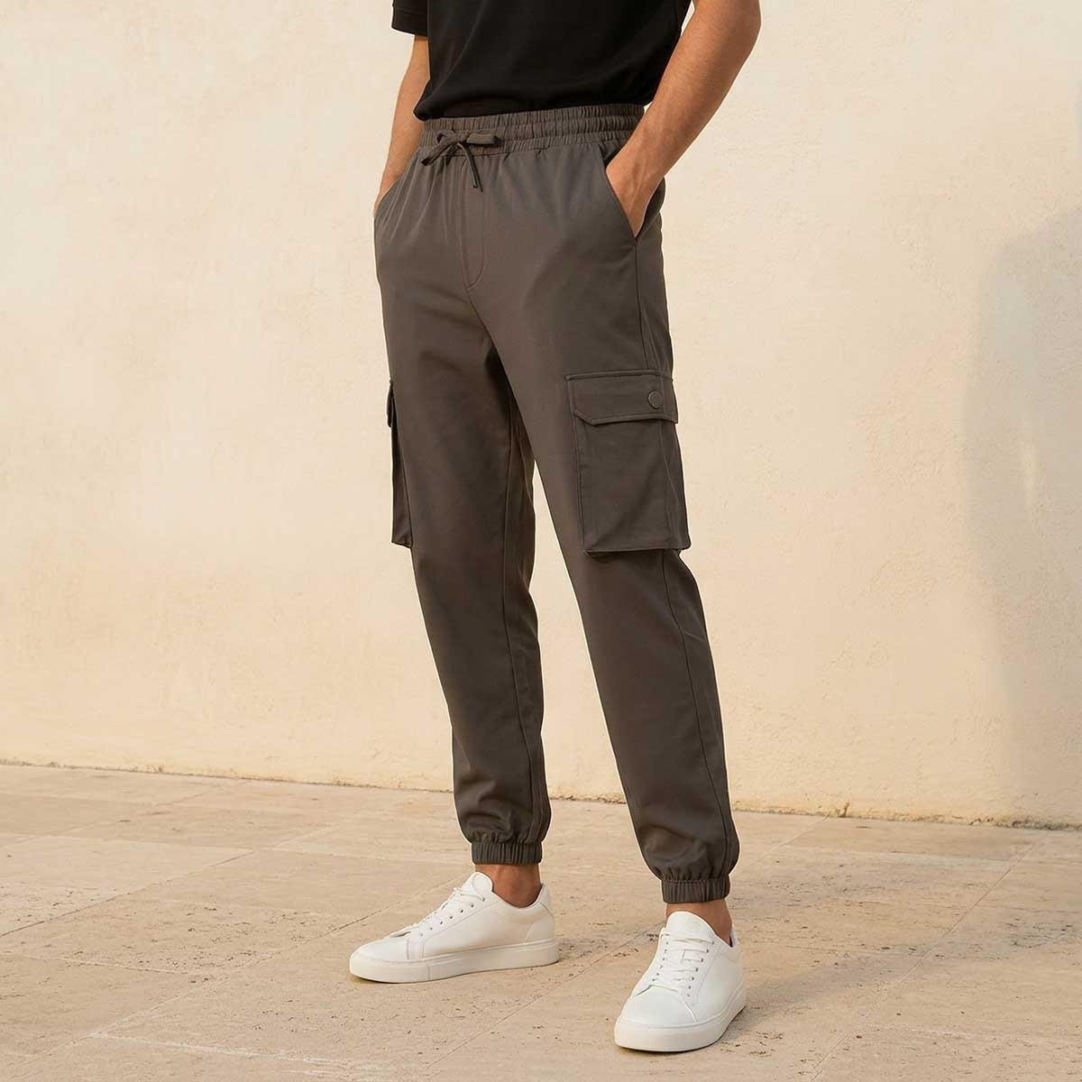 بنطلون كارجو بخصر برباط من لاف بانجولين-men-clothing-sportswearandactivewear-bottoms-joggers-image-1