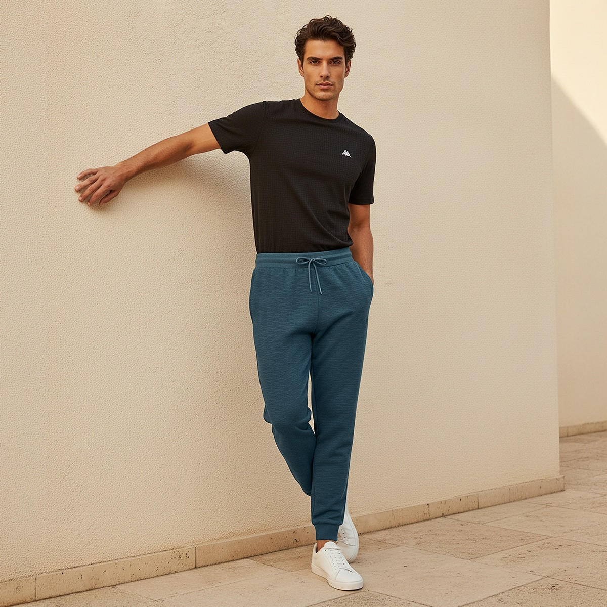 بنطلون جوغر مريح بجيوب عملية وقصة عادية من كابا-men-clothing-sportswearandactivewear-bottoms-joggers-image-3
