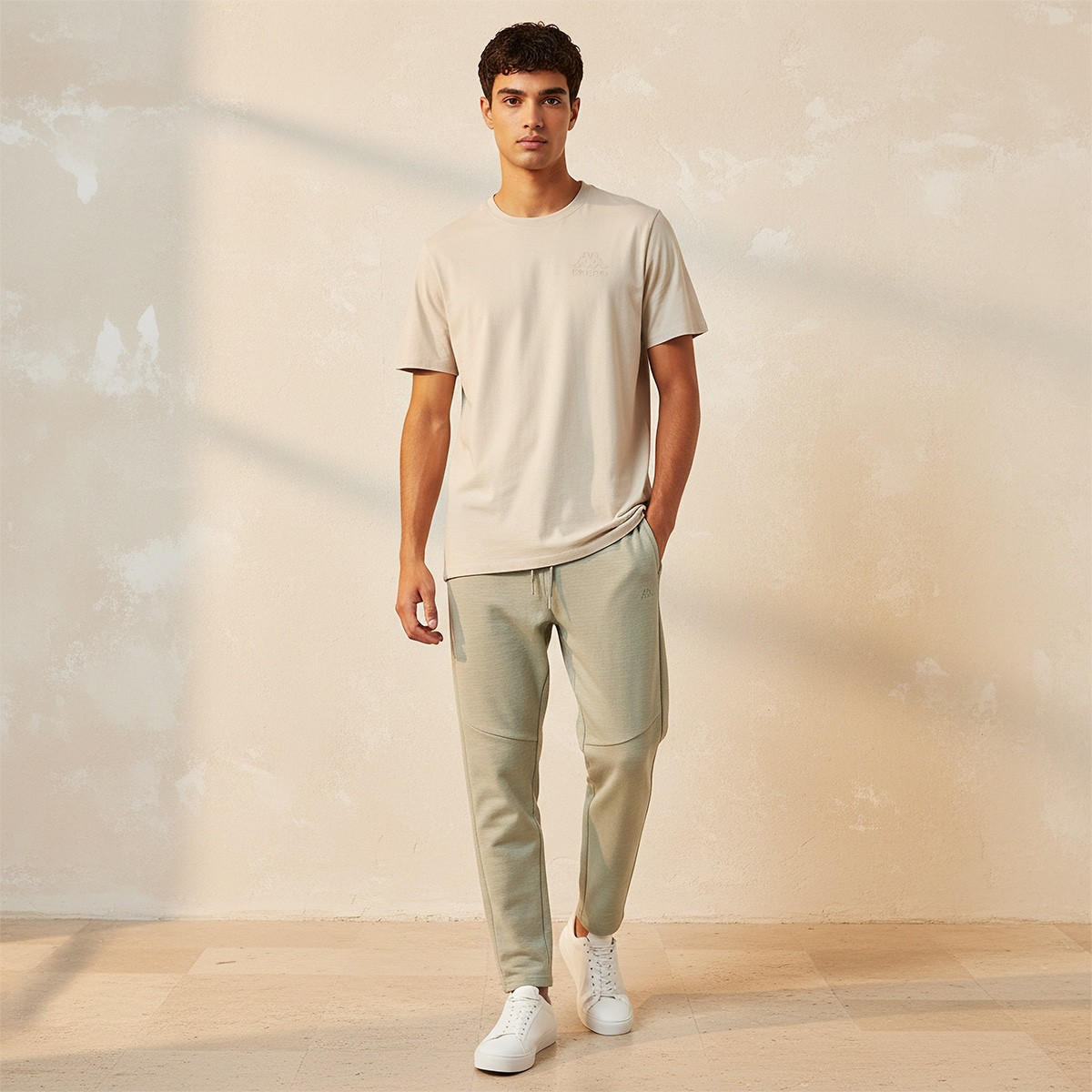 تيشيرت بطبعات شعار من كابا-men-clothing-sportswearandactivewear-tshirtsandpolos-image-3