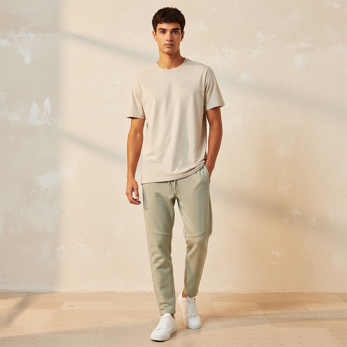 تيشيرت بطبعات شعار من كابا-men-clothing-sportswearandactivewear-tshirtsandpolos-image-8
