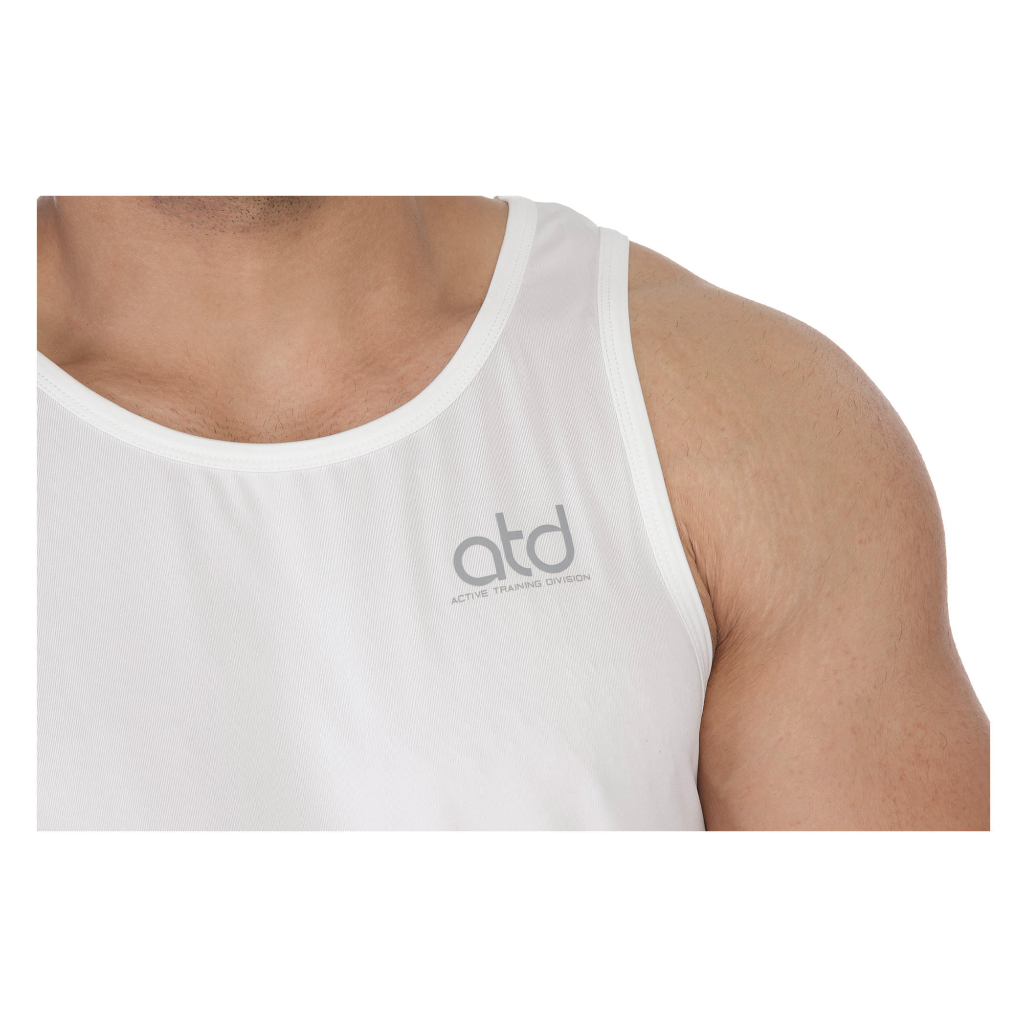 Sleeveless T-shirt-men-clothing-sportswearandactivewear-tshirtsandpolos-image-4