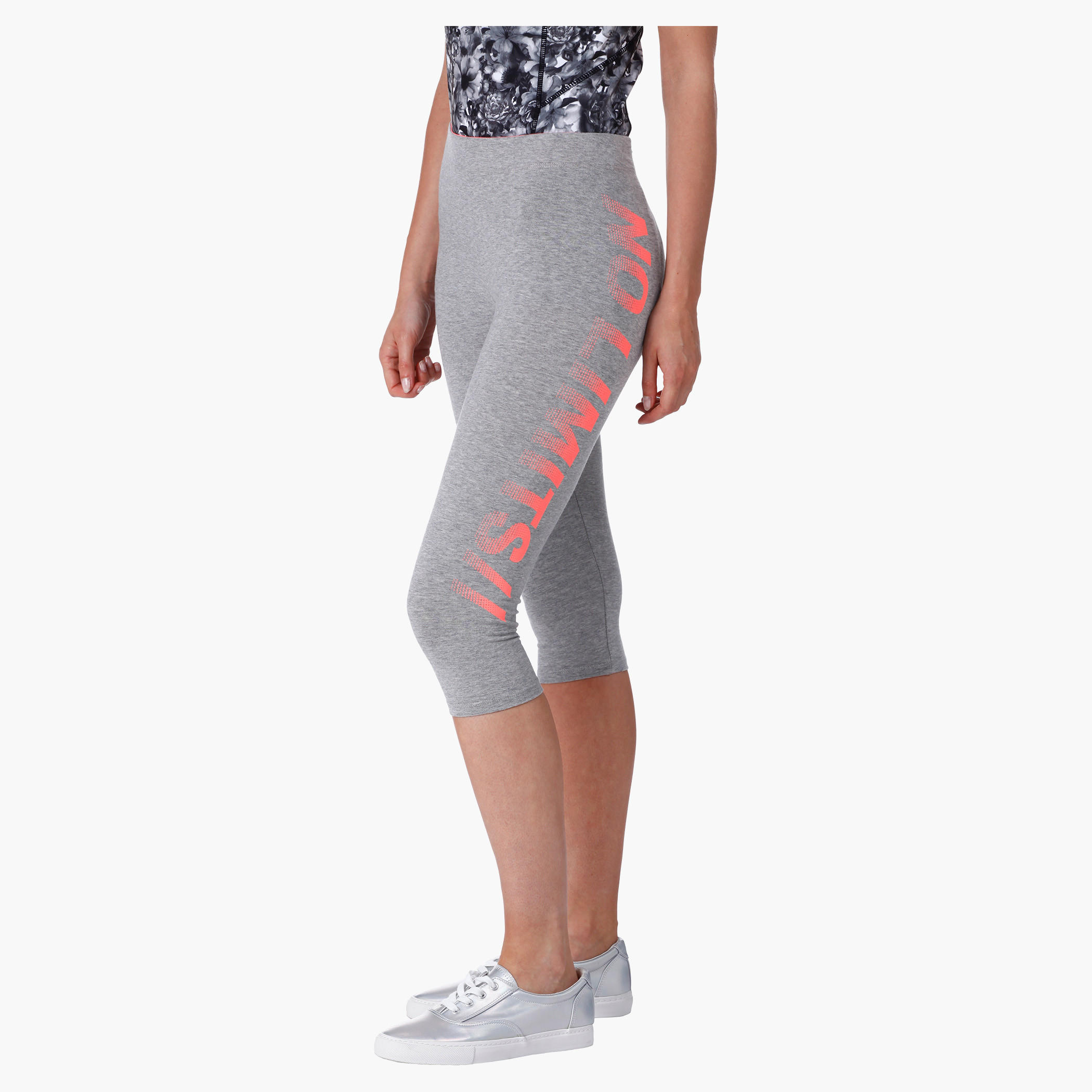 Printed 3/4th Length Pants in Regular Fit-women-clothing-bottoms-leggings-image-3