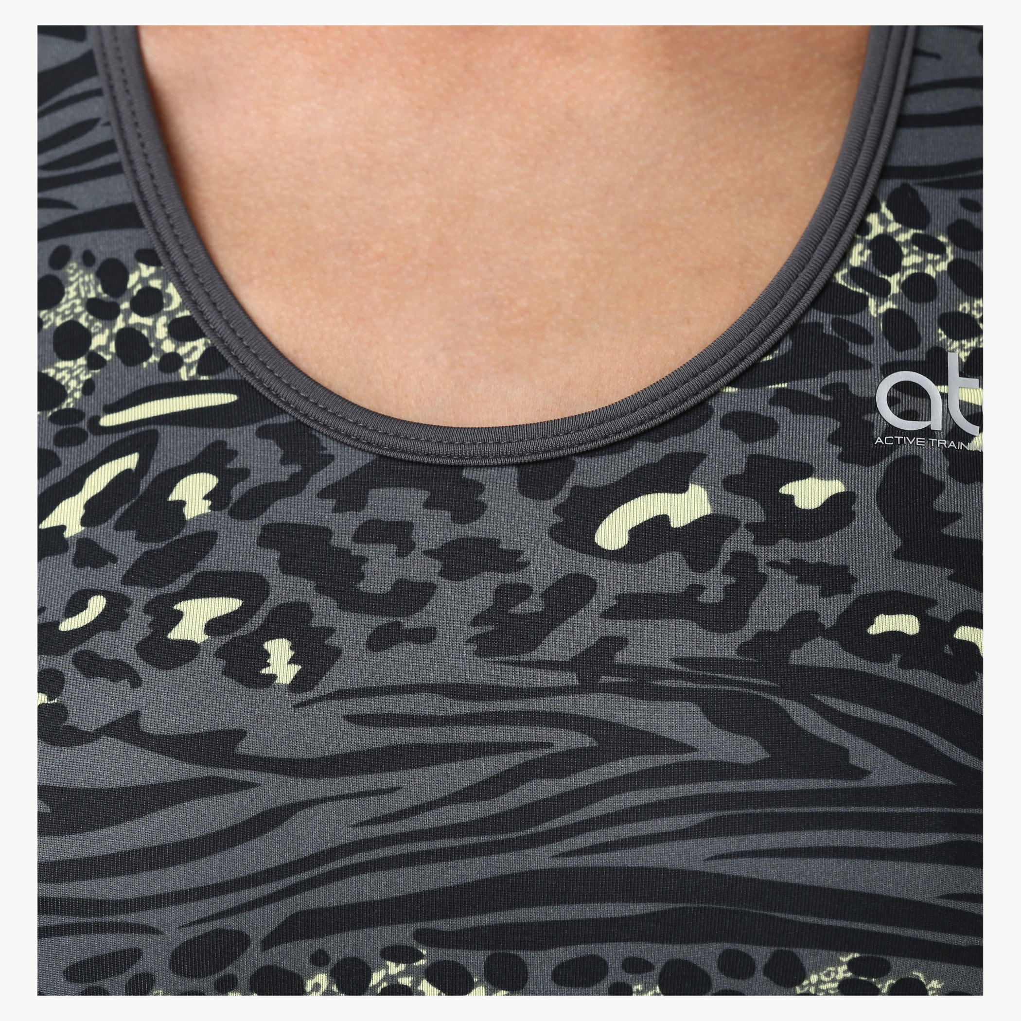 Printed Sports Bra with Round Neck-sports-women-clothing-sportsbras-image-4