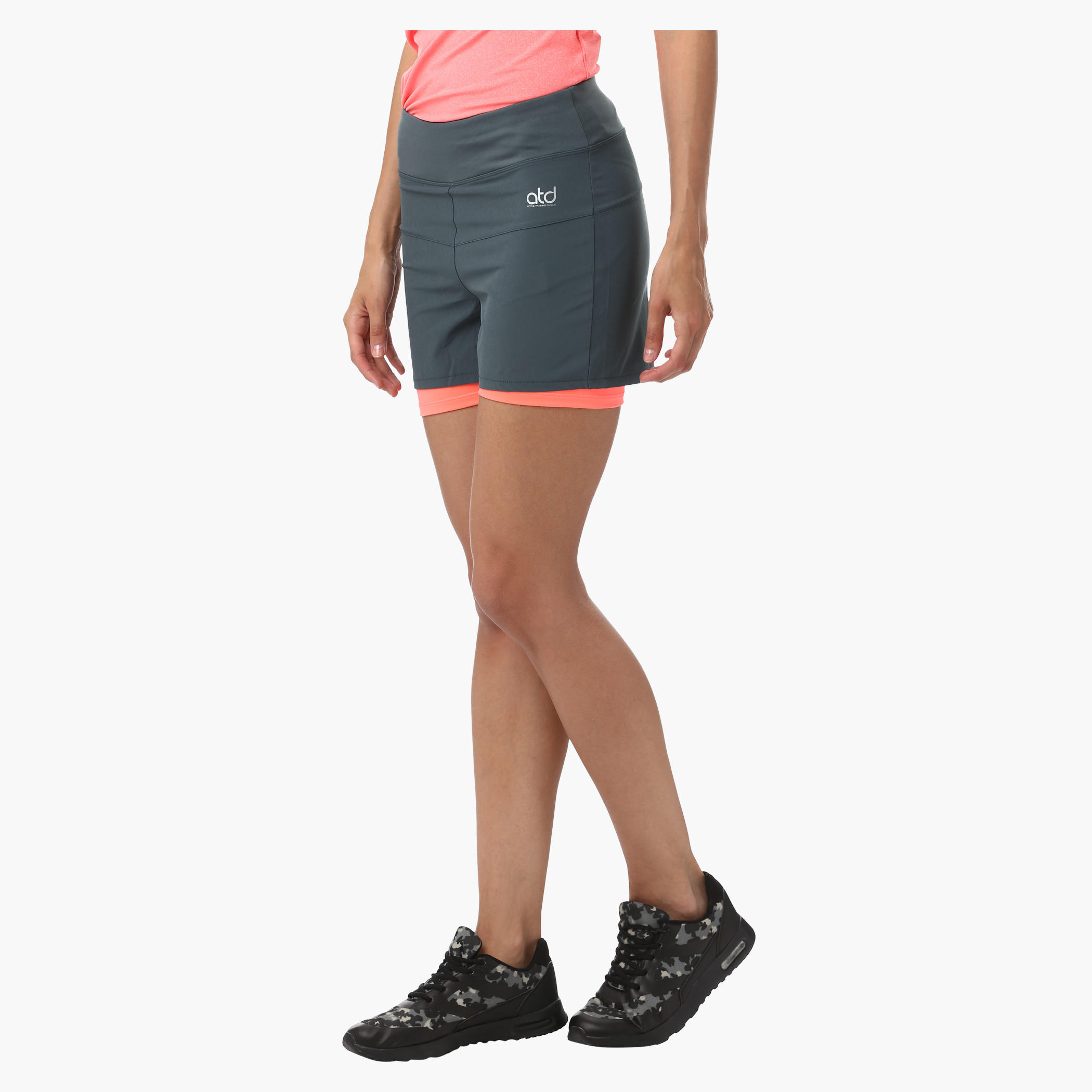 Shorts in Regular Fit-women-clothing-sportswearandactivewear-bottoms-image-3