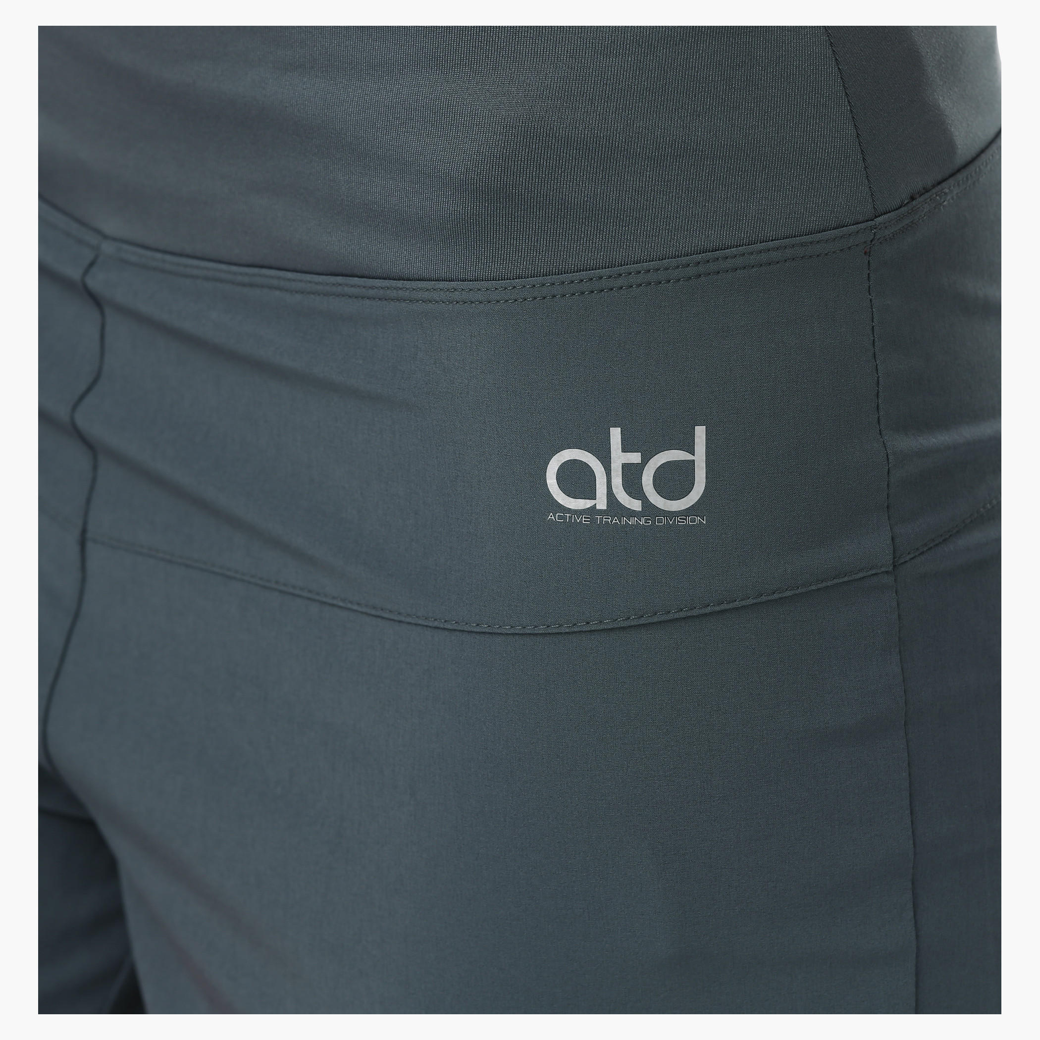 Shorts in Regular Fit-women-clothing-sportswearandactivewear-bottoms-image-2