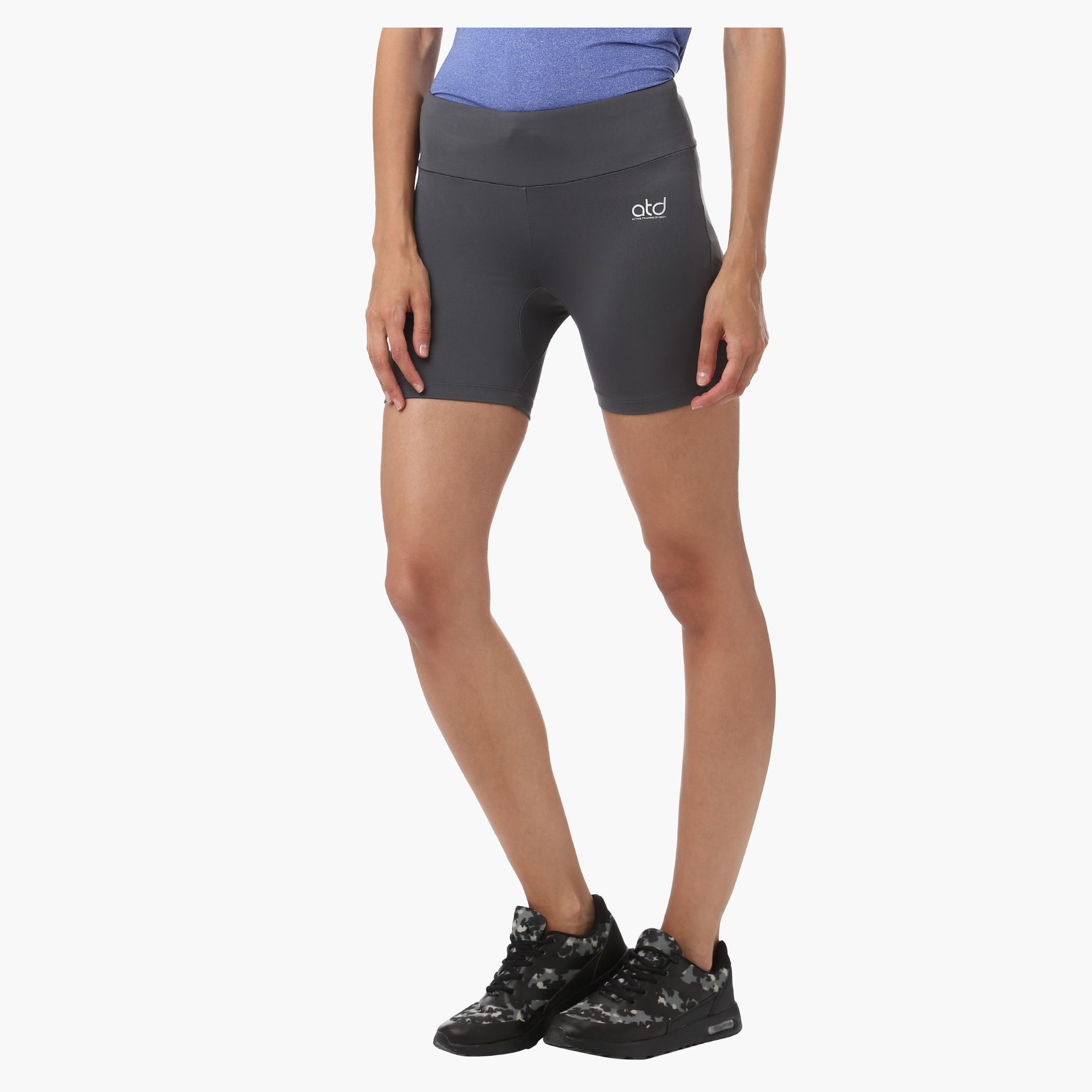 Shorts in Regular Fit-women-clothing-sportswearandactivewear-bottoms-image-3
