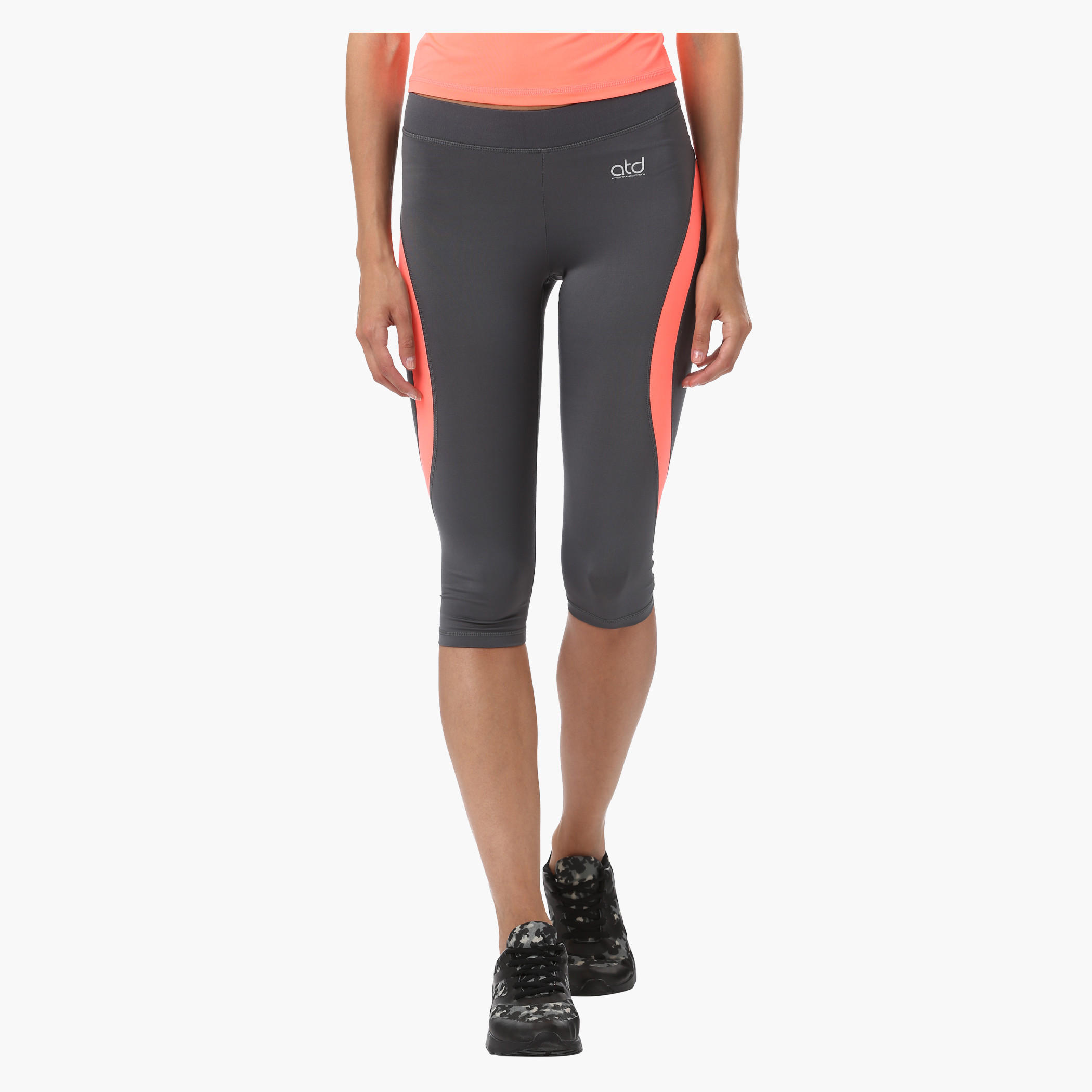 Three Fourth Leggings with Cut and Sew Details in Regular Fit-women-clothing-sportswearandactivewear-bottoms-image-1