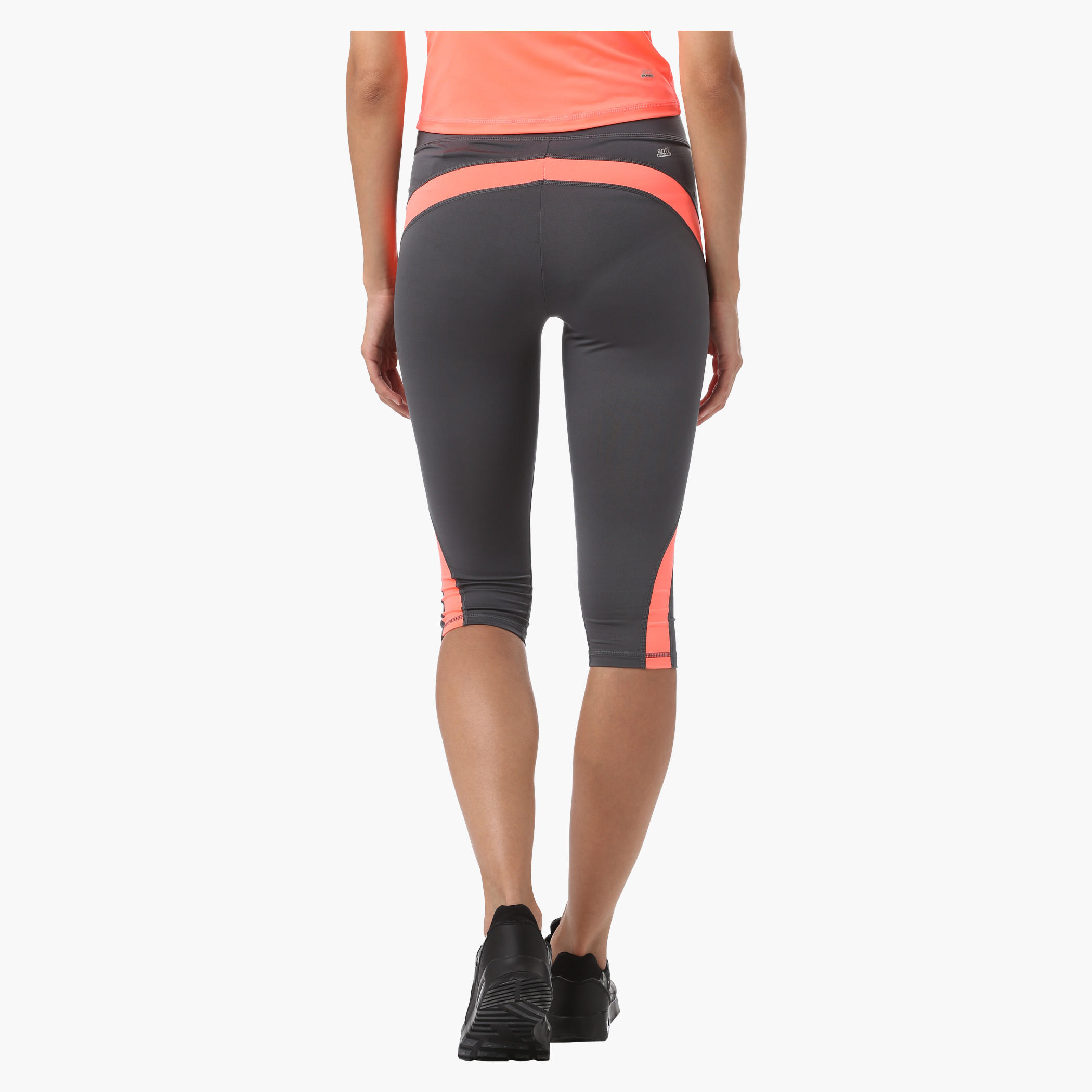 Three Fourth Leggings with Cut and Sew Details in Regular Fit-women-clothing-sportswearandactivewear-bottoms-image-2