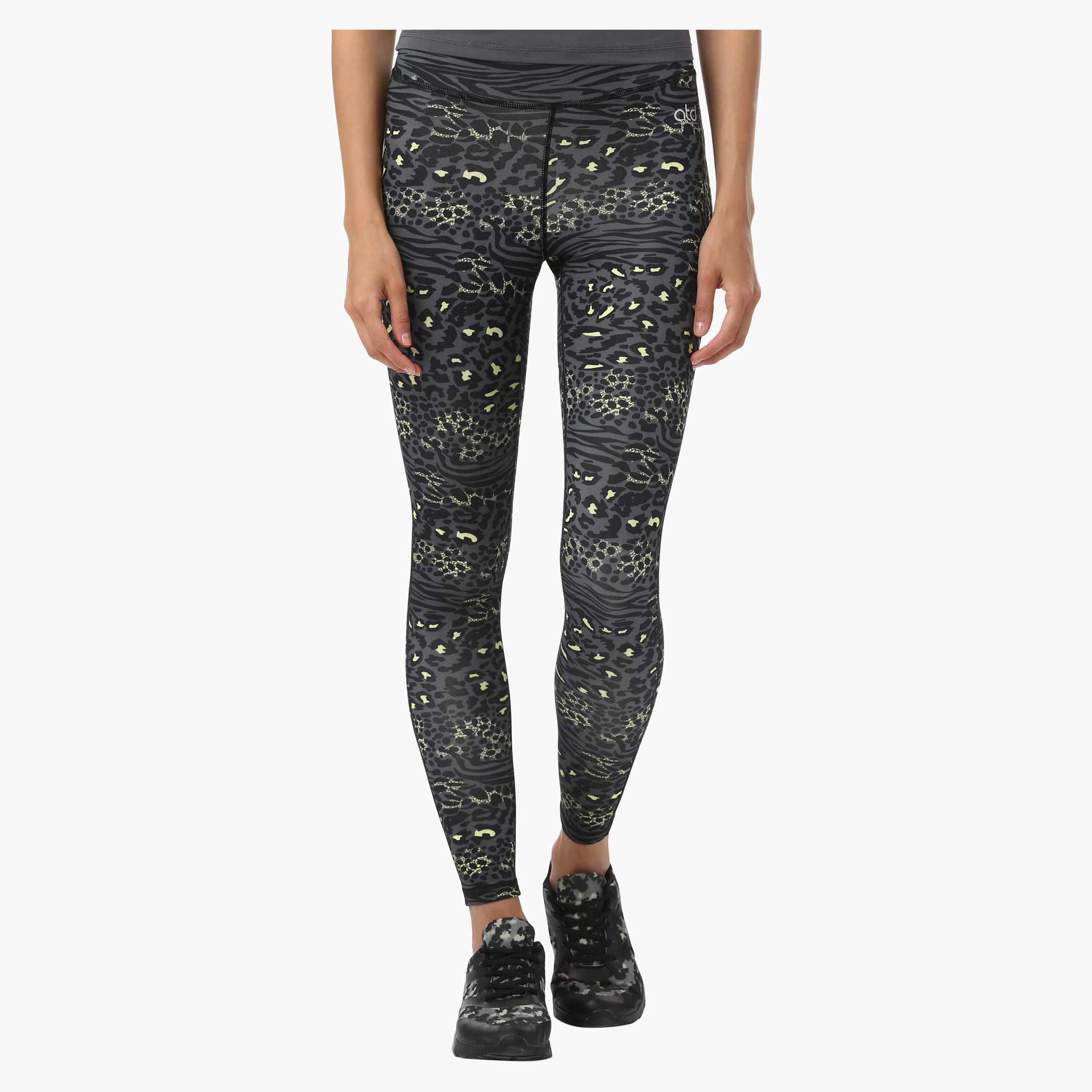 Printed Leggings in Regular Fit-women-clothing-sportswearandactivewear-bottoms-image-5