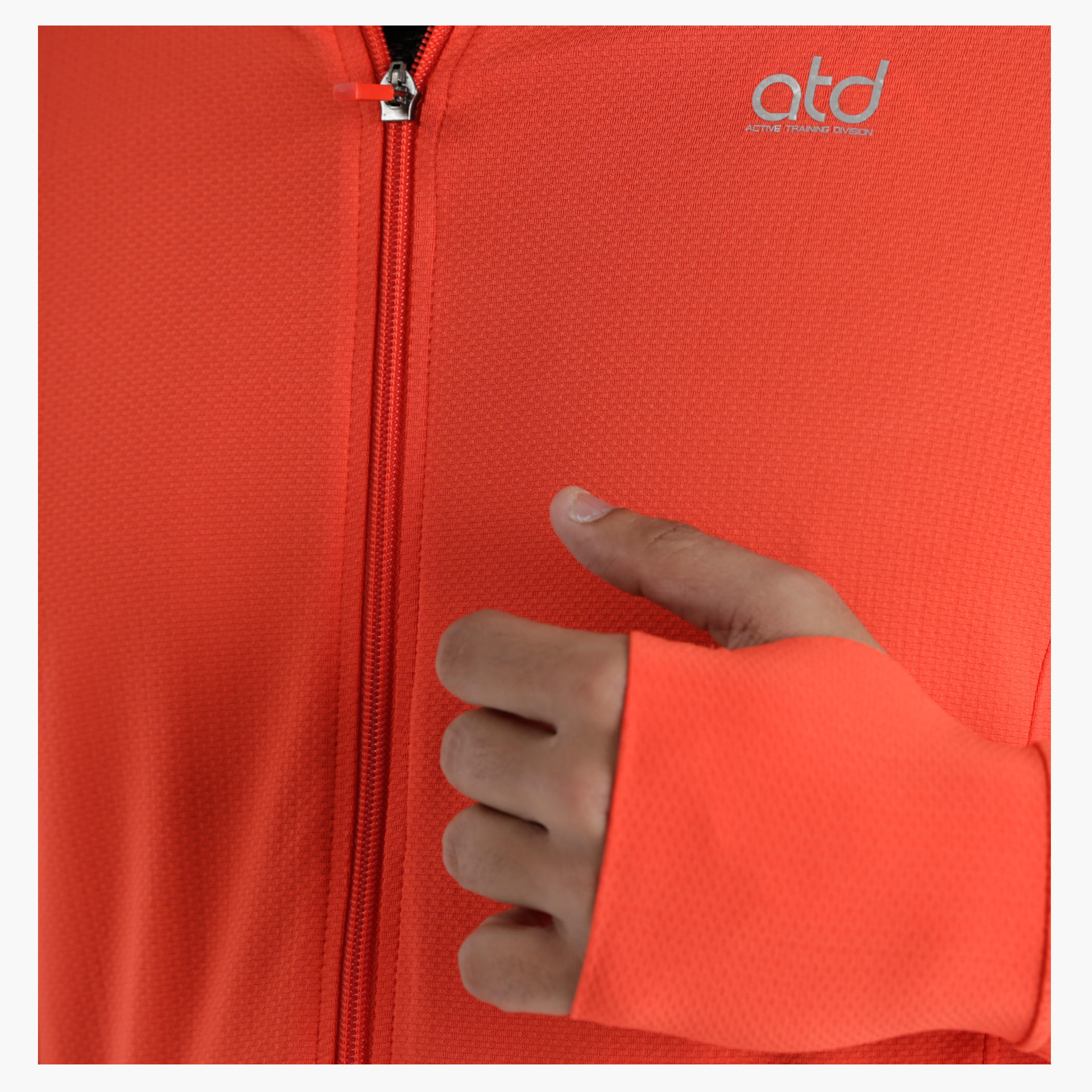 Hooded Sweatshirt in Regular Fit-men-winterwear-hoodiesandsweatshirts-image-2
