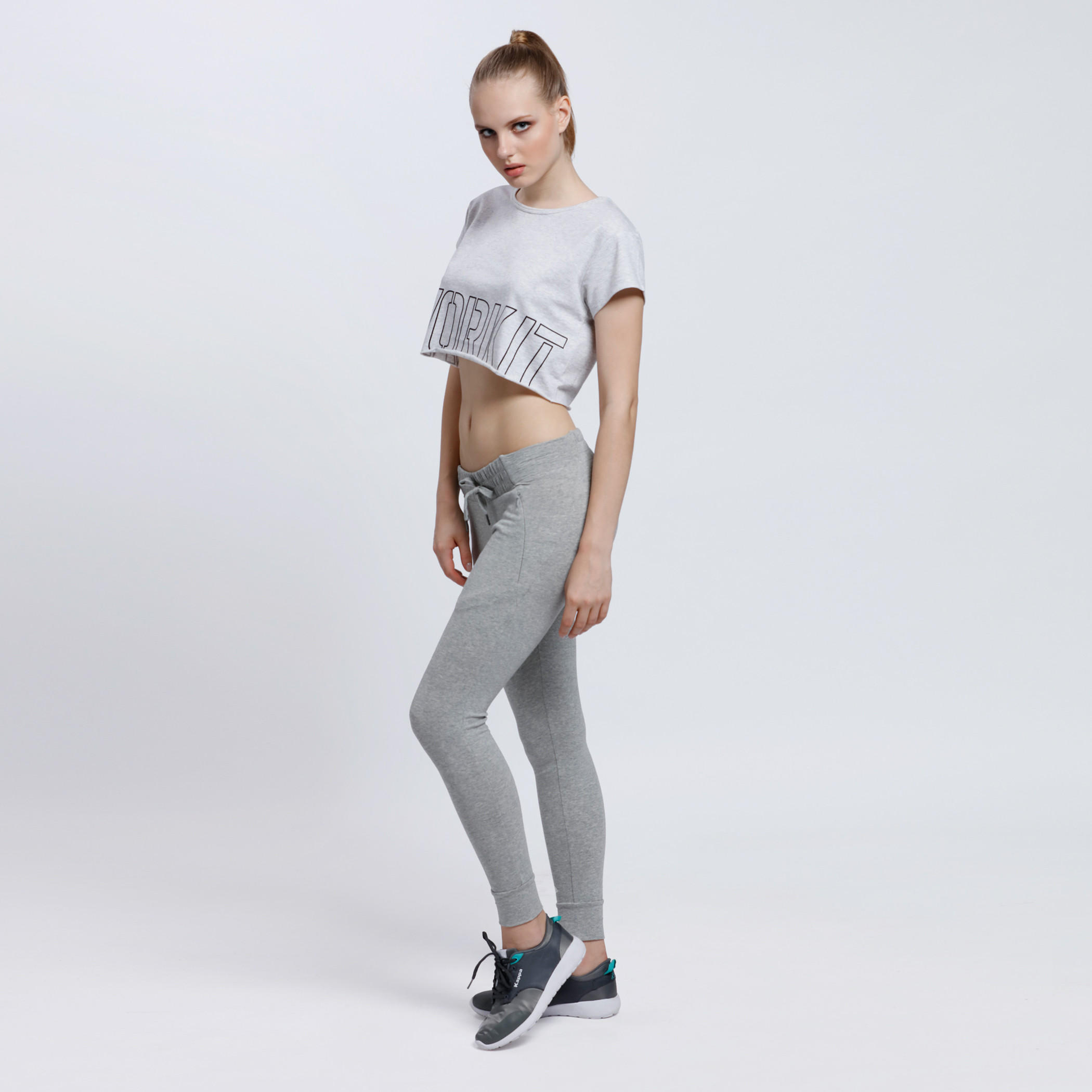 Printed Crop Top with Round Neck and Short Sleeves -women-clothing-sportswearandactivewear-tshirtsandvests-image-5