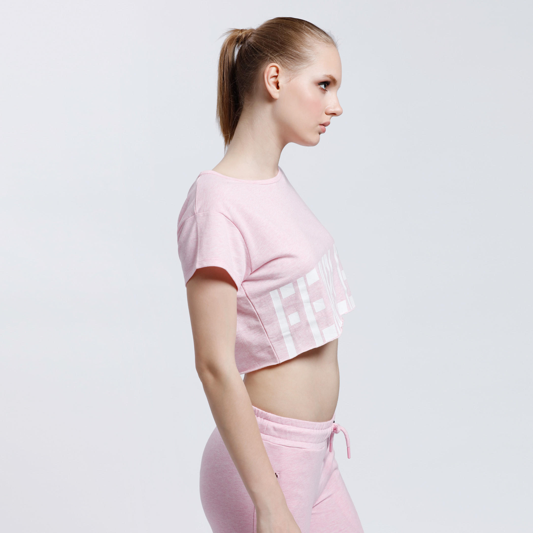 Printed Crop Top with Round Neck and Short Sleeves-women-clothing-sportswearandactivewear-tshirtsandvests-image-3