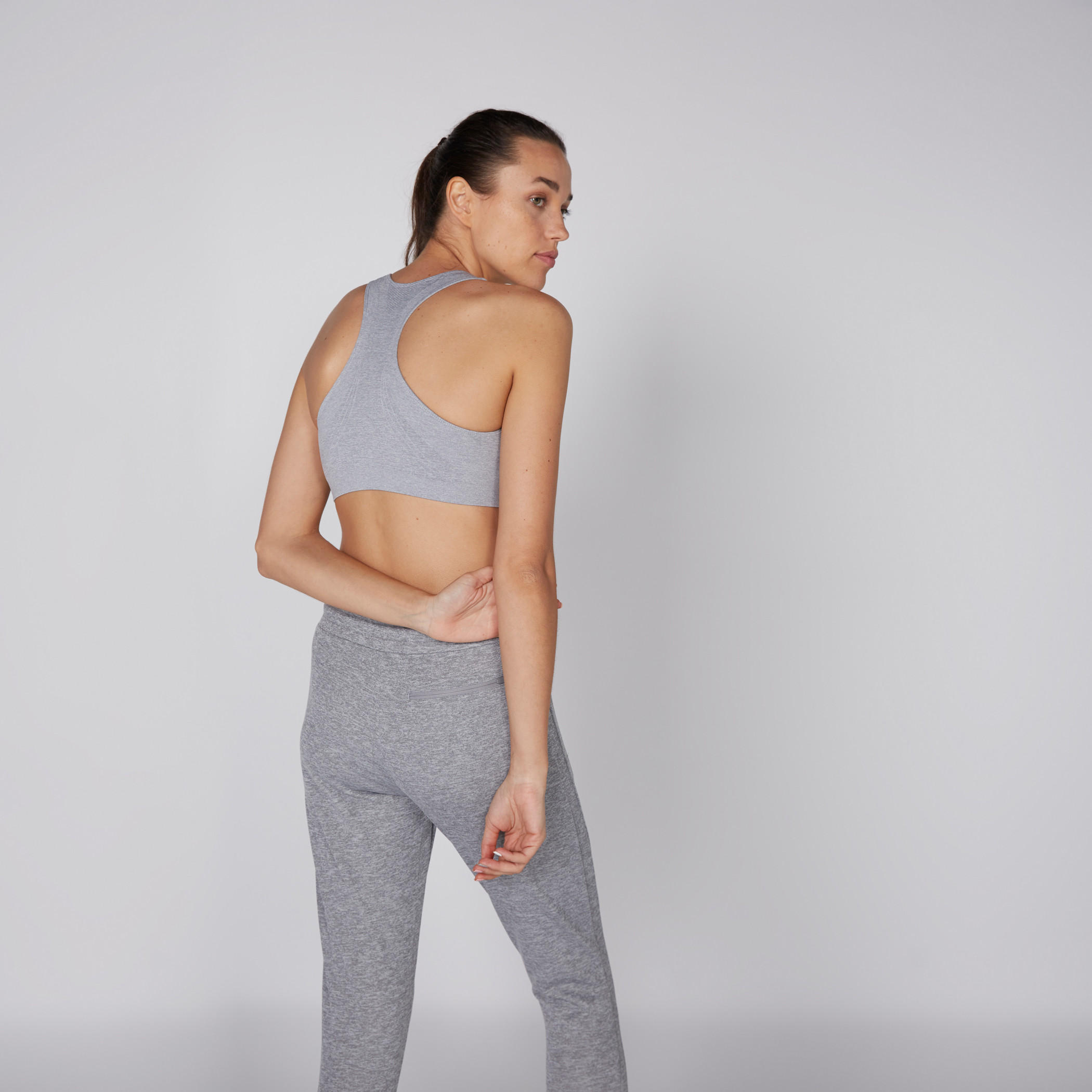 صدريّة رياضية بظهر ريسر-women-clothing-sportswearandactivewear-tshirtsandvests-image-3