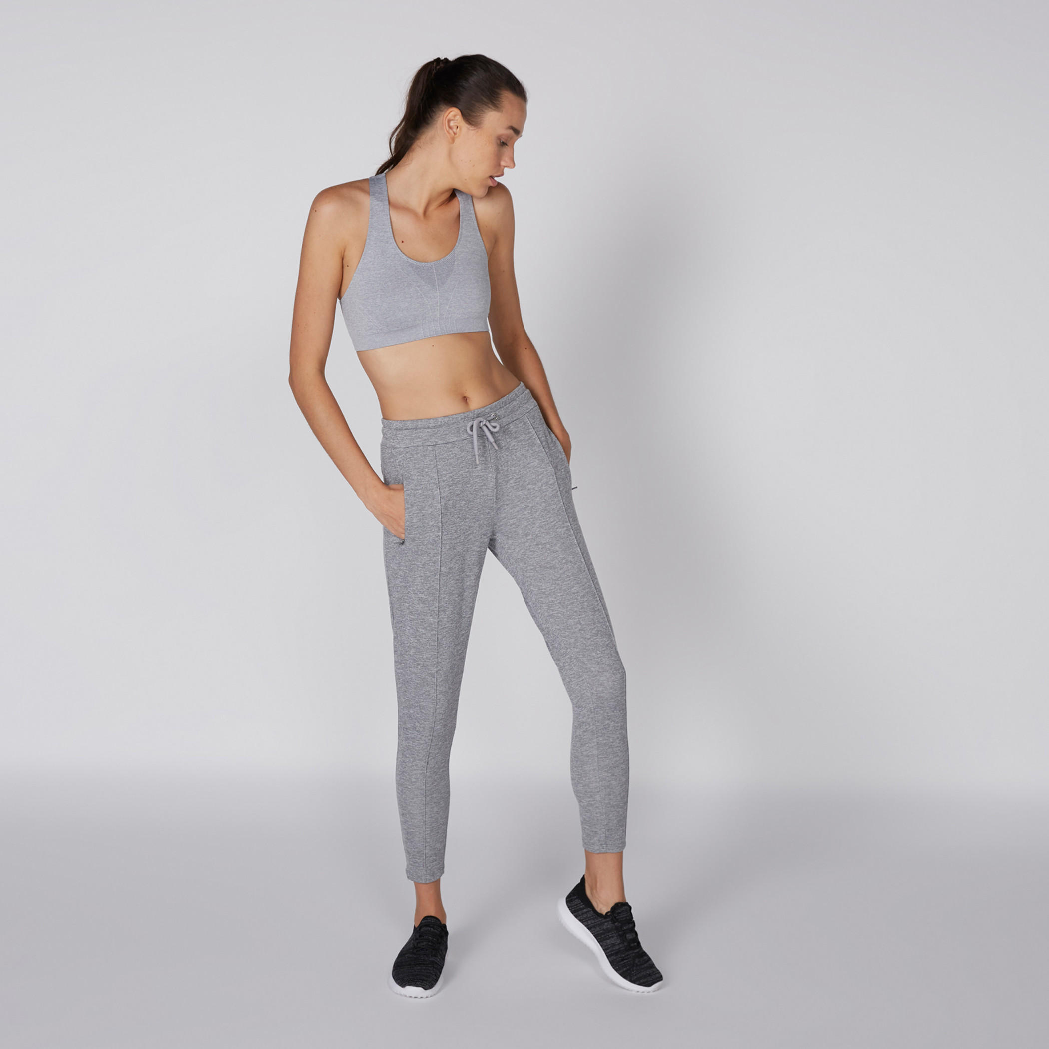 صدريّة رياضية بظهر ريسر-women-clothing-sportswearandactivewear-tshirtsandvests-image-4
