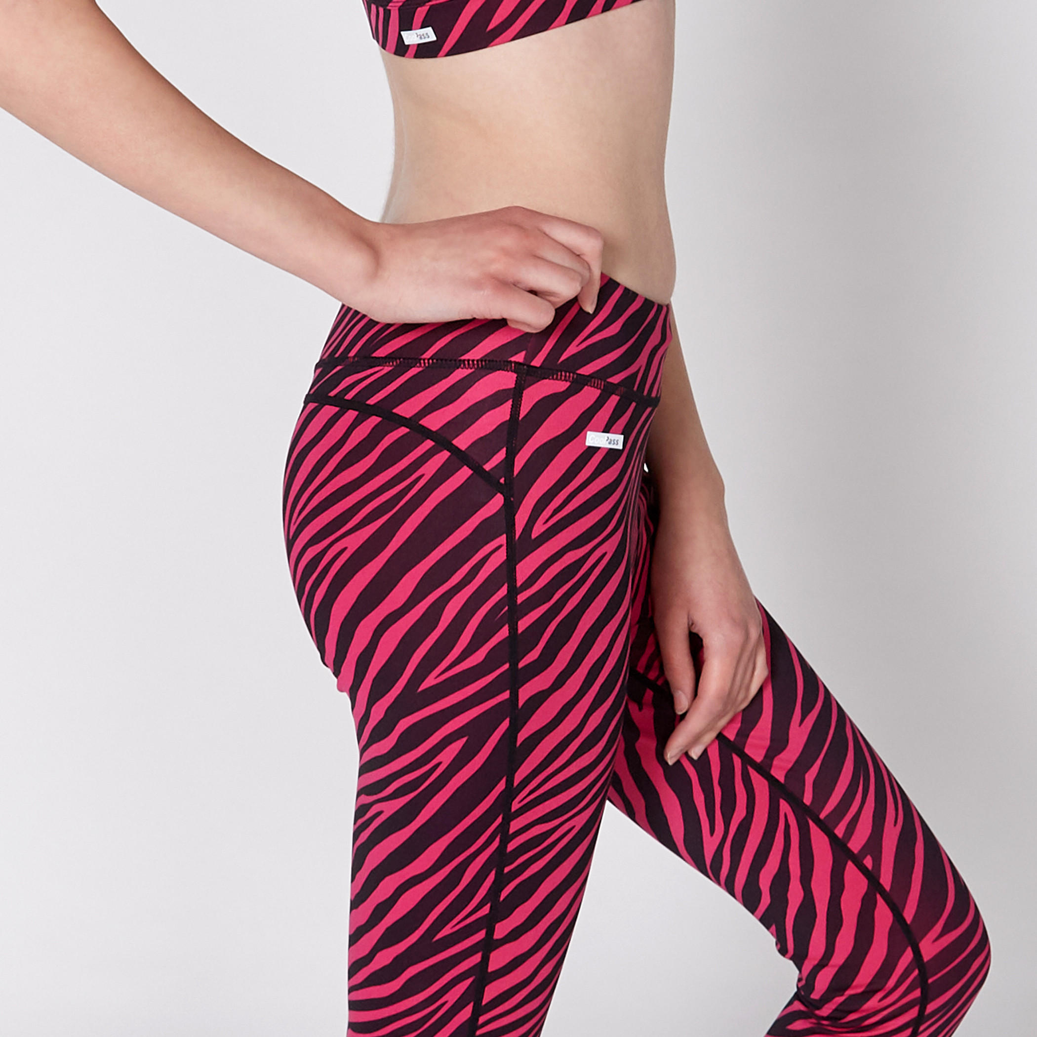 بنطال ليقنز بخصر مطّاطي وطبعات-women-clothing-bottoms-leggings-image-2