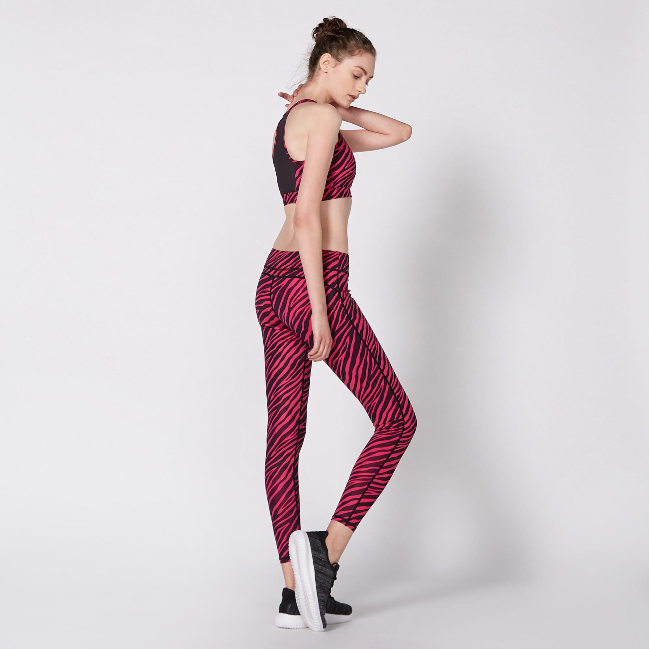 بنطال ليقنز بخصر مطّاطي وطبعات-women-clothing-bottoms-leggings-image-3
