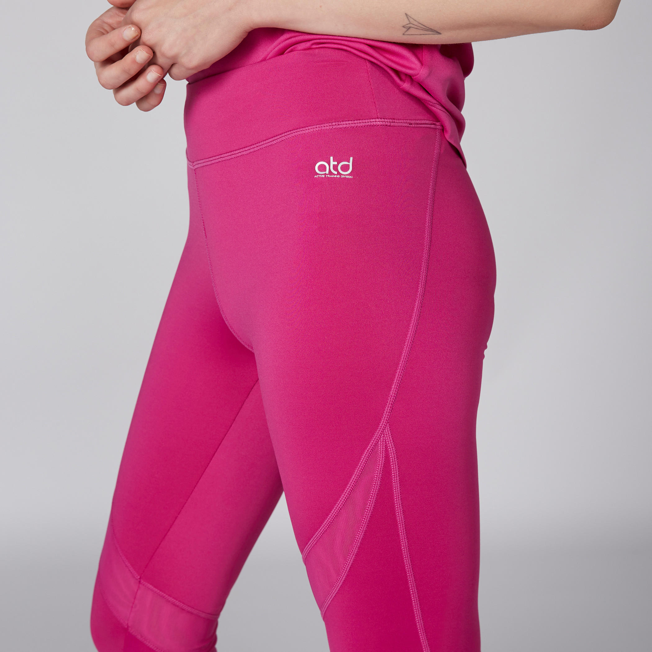 بنطال ليقنز طويل بخصر مطّاطي-women-clothing-bottoms-leggings-image-3