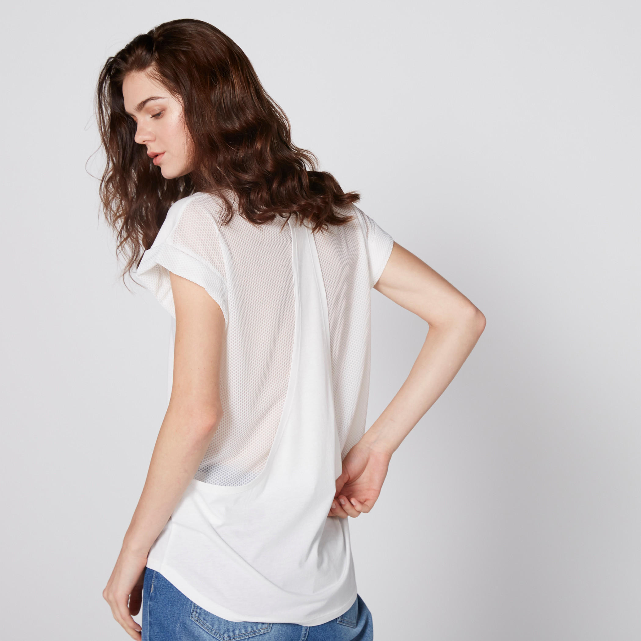 تيشيرت بارز الملمس بياقة مستديرة وأكمام قصيرة-women-clothing-sportswearandactivewear-tshirtsandvests-image-3