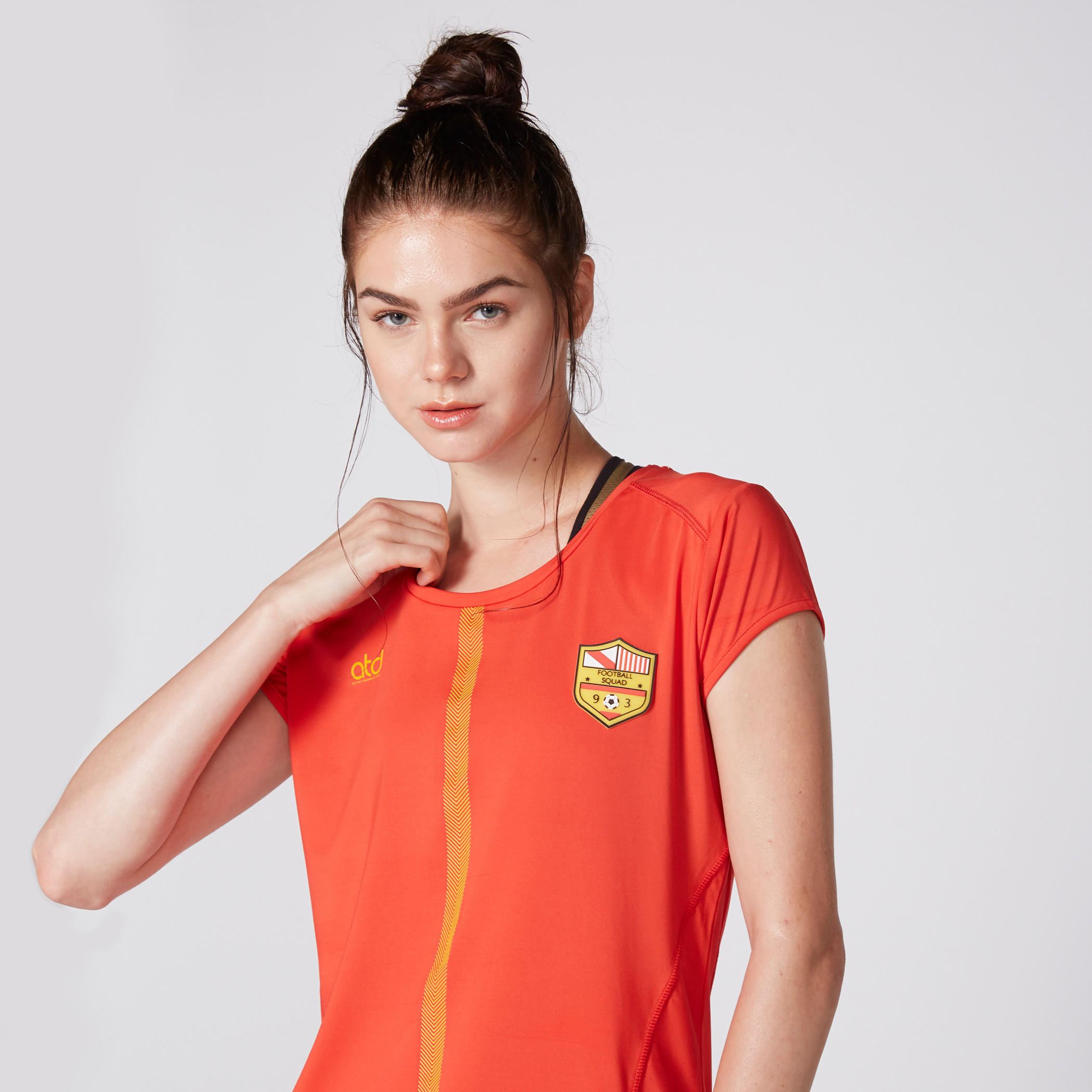 تيشيرت بياقة مستديرة وأكمام كاب وطبعات إسبانيا-women-clothing-tshirts-image-1