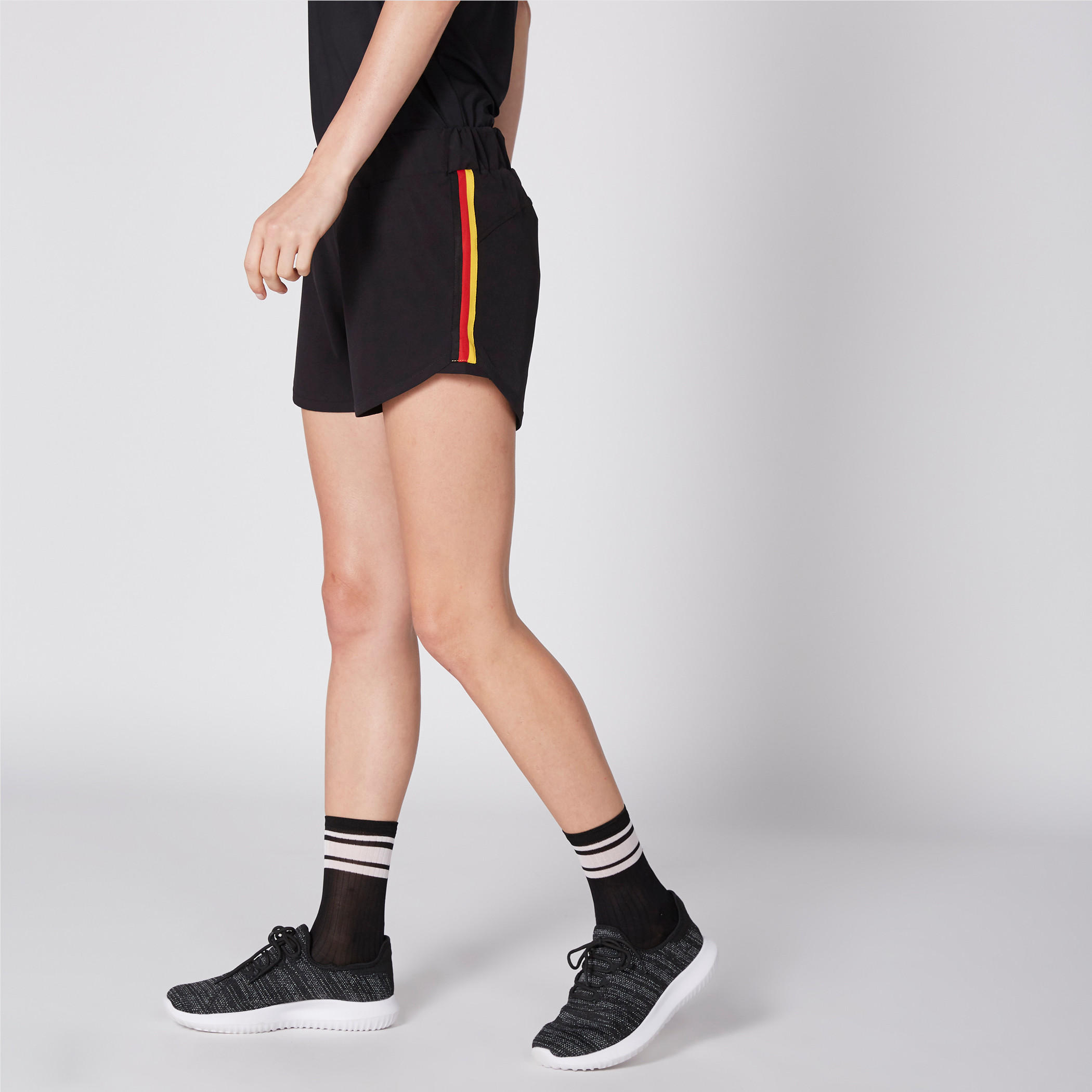 شورت بخصر مطّاطي-women-clothing-bottoms-shorts-image-4