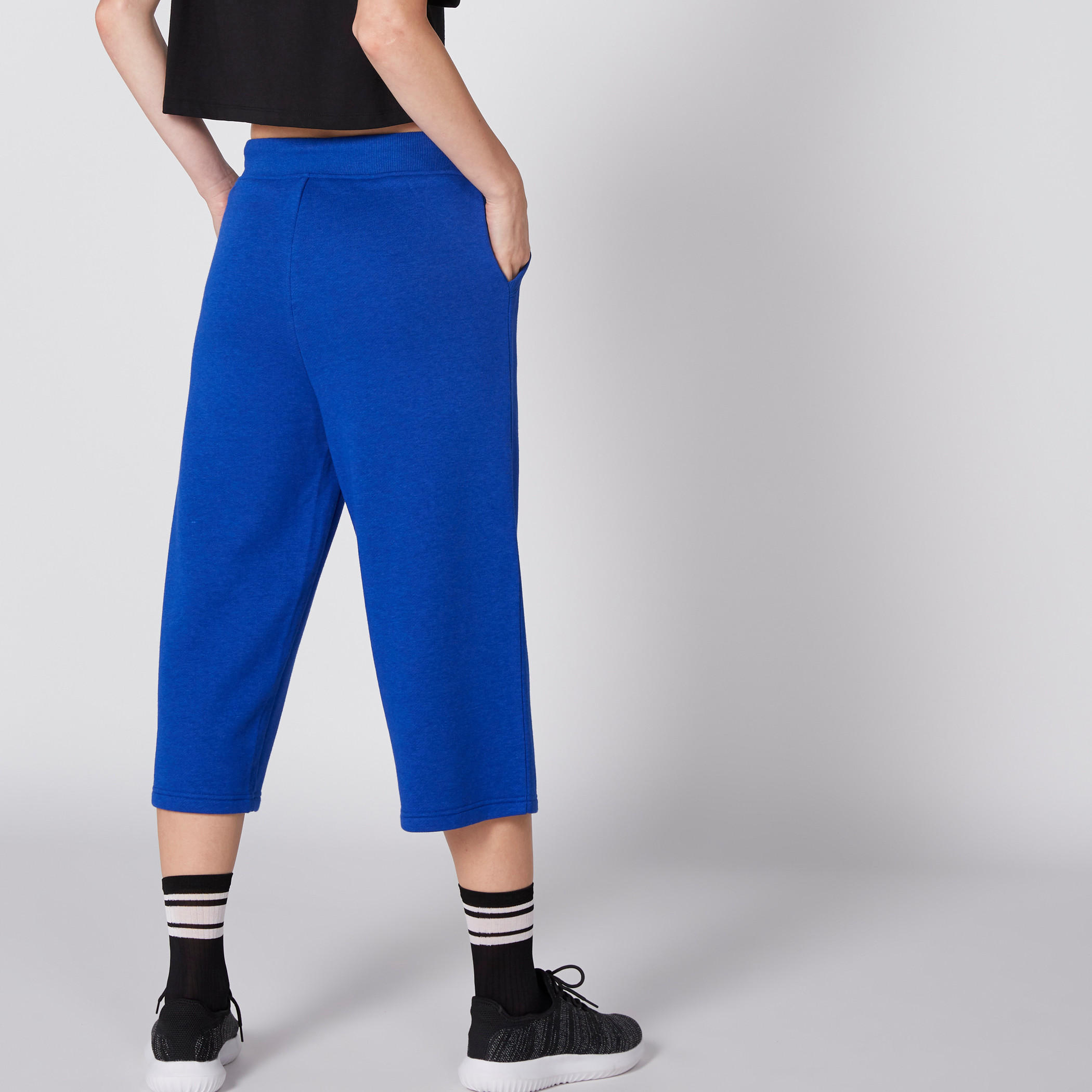 بنطال واسع الساقين بخصر مطّاطي ورباط وجيوب-women-clothing-bottoms-trousers-image-4
