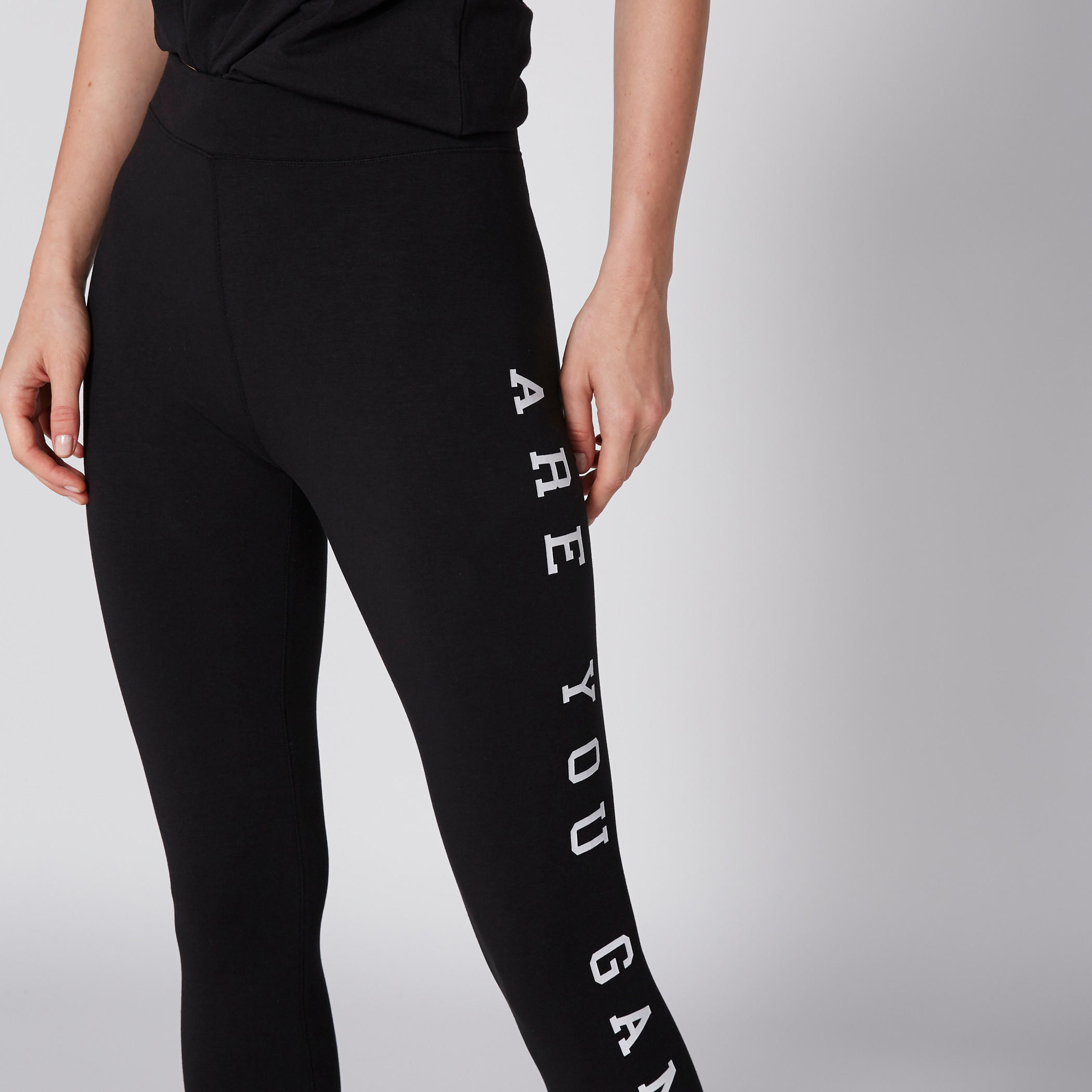 بنطال ليقنز بخصر مطّاطي وطبعات-women-clothing-bottoms-leggings-image-3