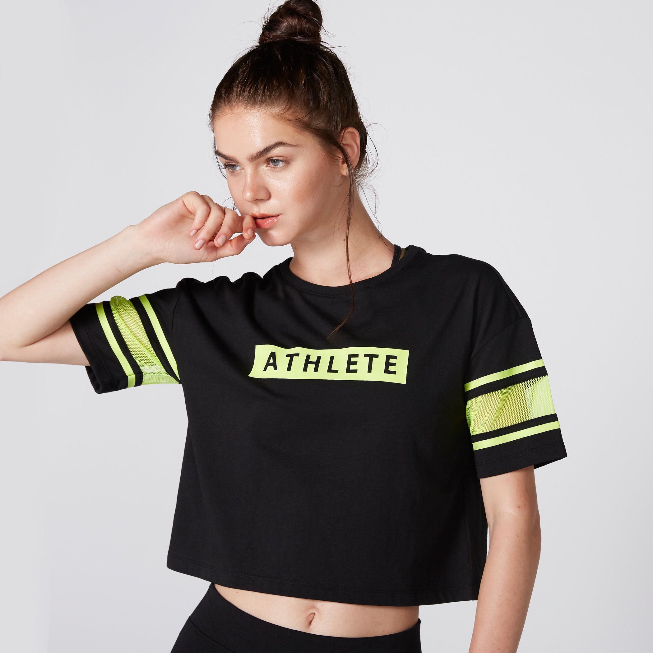 تيشيرت بياقة مستديرة وأكمام قصيرة وطبعات-women-clothing-tshirts-image-1
