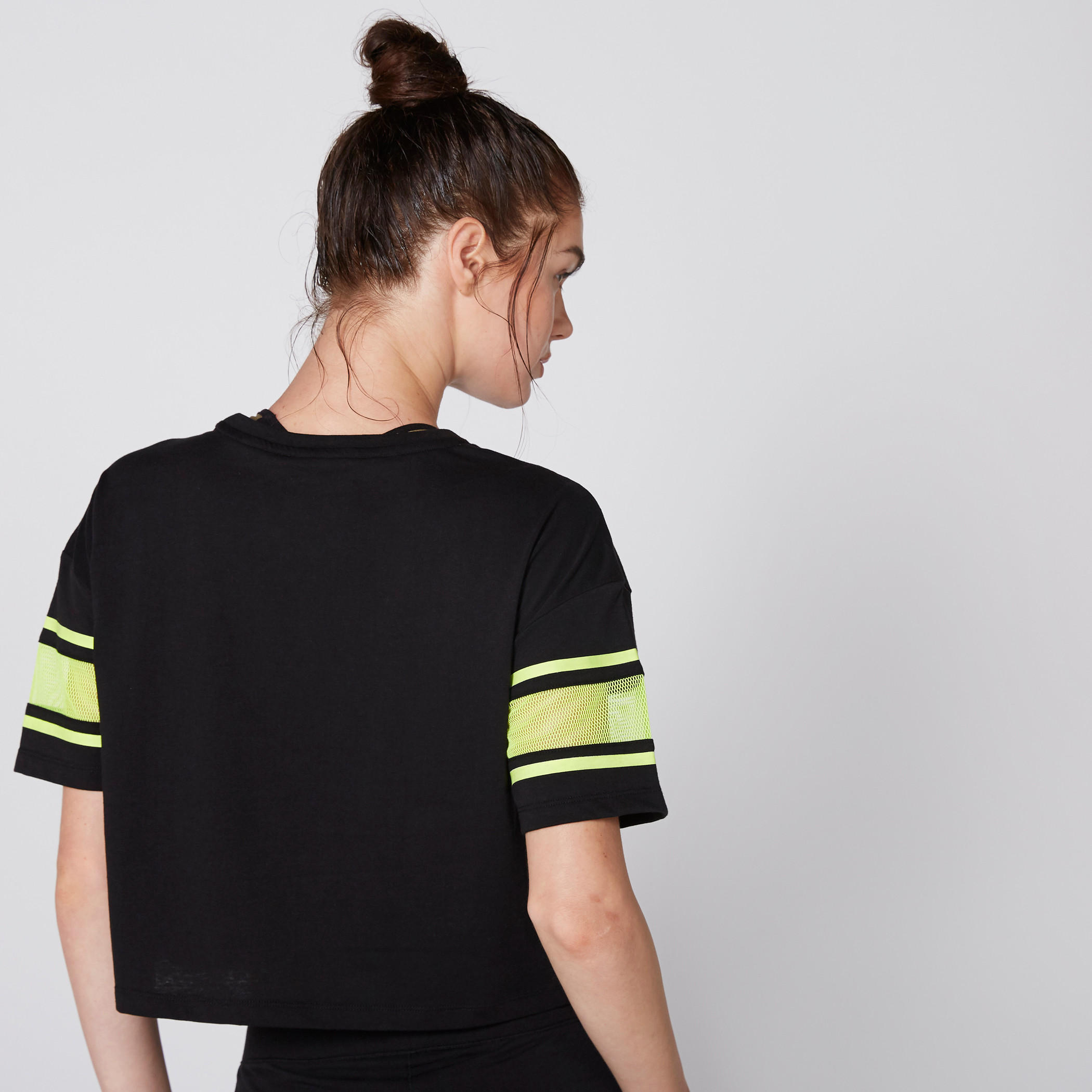 تيشيرت بياقة مستديرة وأكمام قصيرة وطبعات-women-clothing-tshirts-image-2