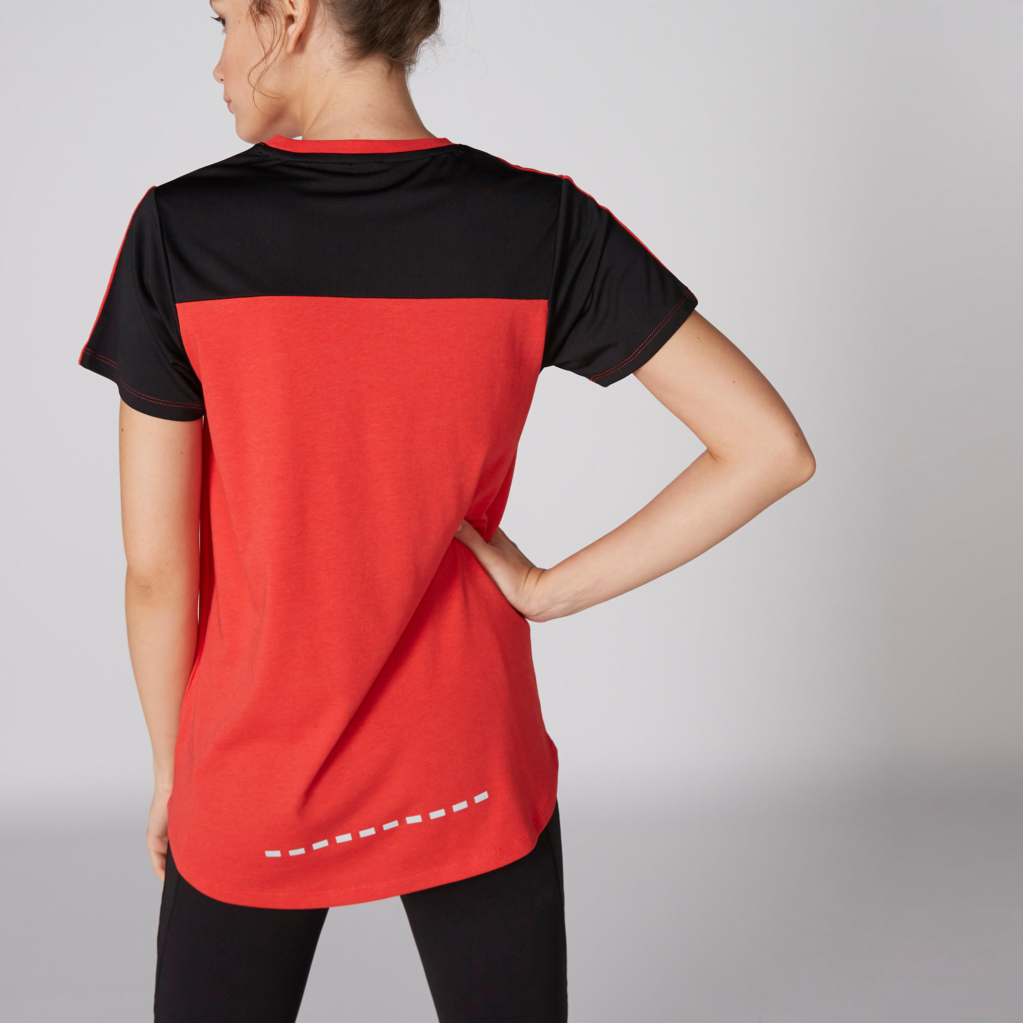 تيشيرت بطبعات وياقة مستديرة وأكمام قصيرة-women-clothing-sportswearandactivewear-tshirtsandvests-image-2